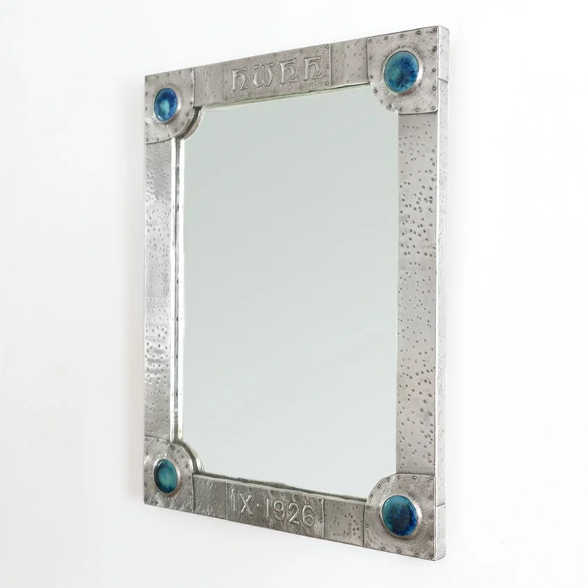 Arts_and_crafts_England_Pewter_enamel_6.jpg