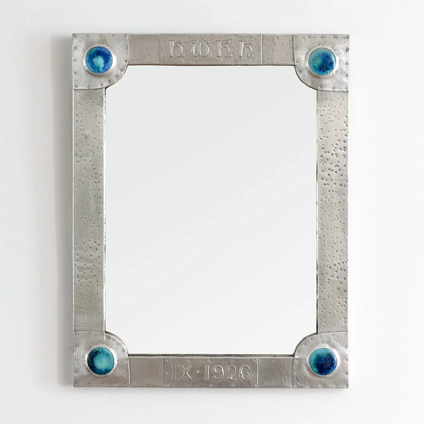 Arts_and_crafts_England_Pewter_enamel_7.jpg