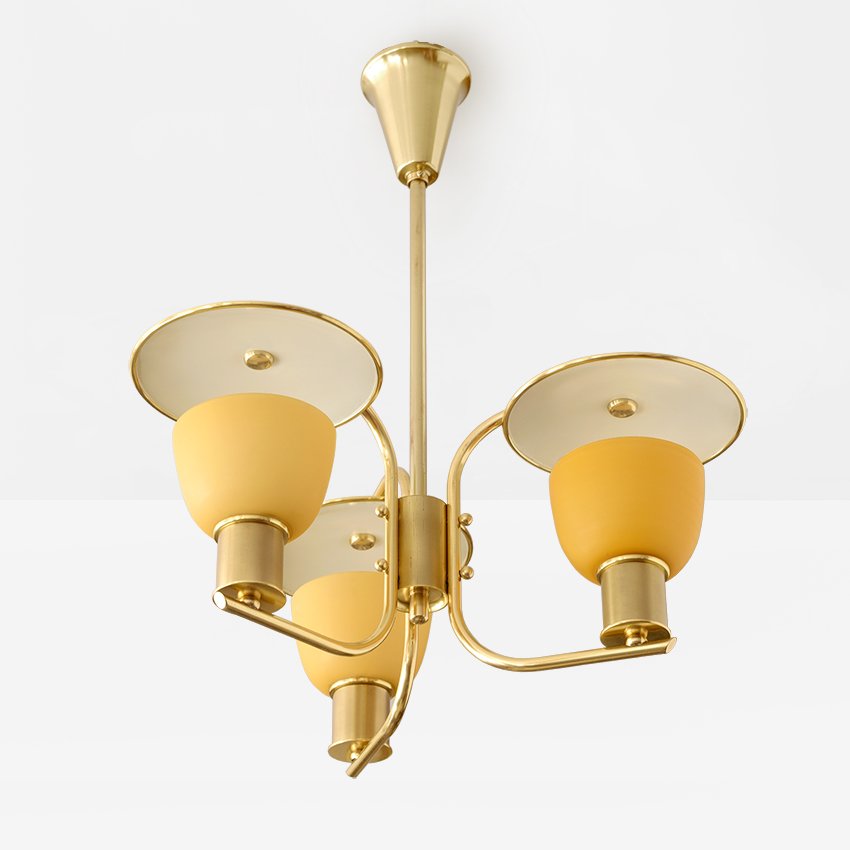 Danish_3-arm_chandelier_Scandinavian_6.jpg