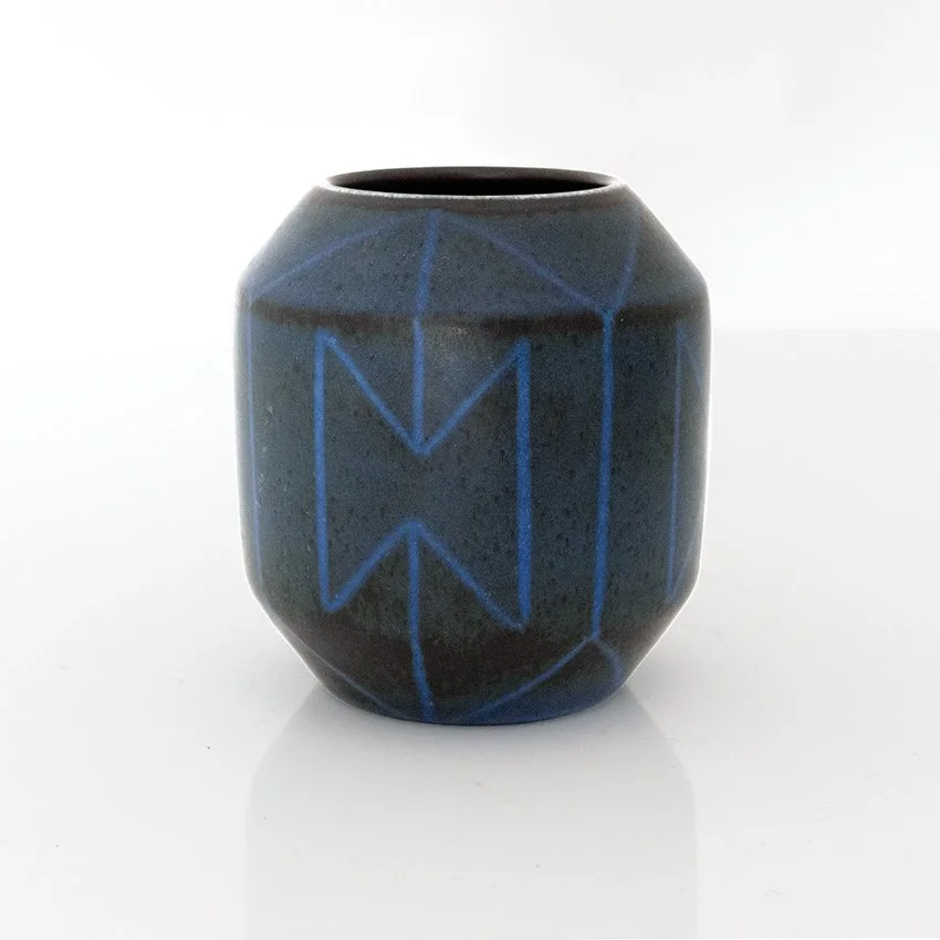 EINAR_LYNGE-AHLBERG_blue_vase_Rorstrand_1.jpg