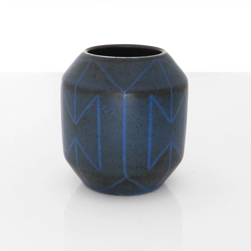 EINAR_LYNGE-AHLBERG_blue_vase_Rorstrand_5.jpg