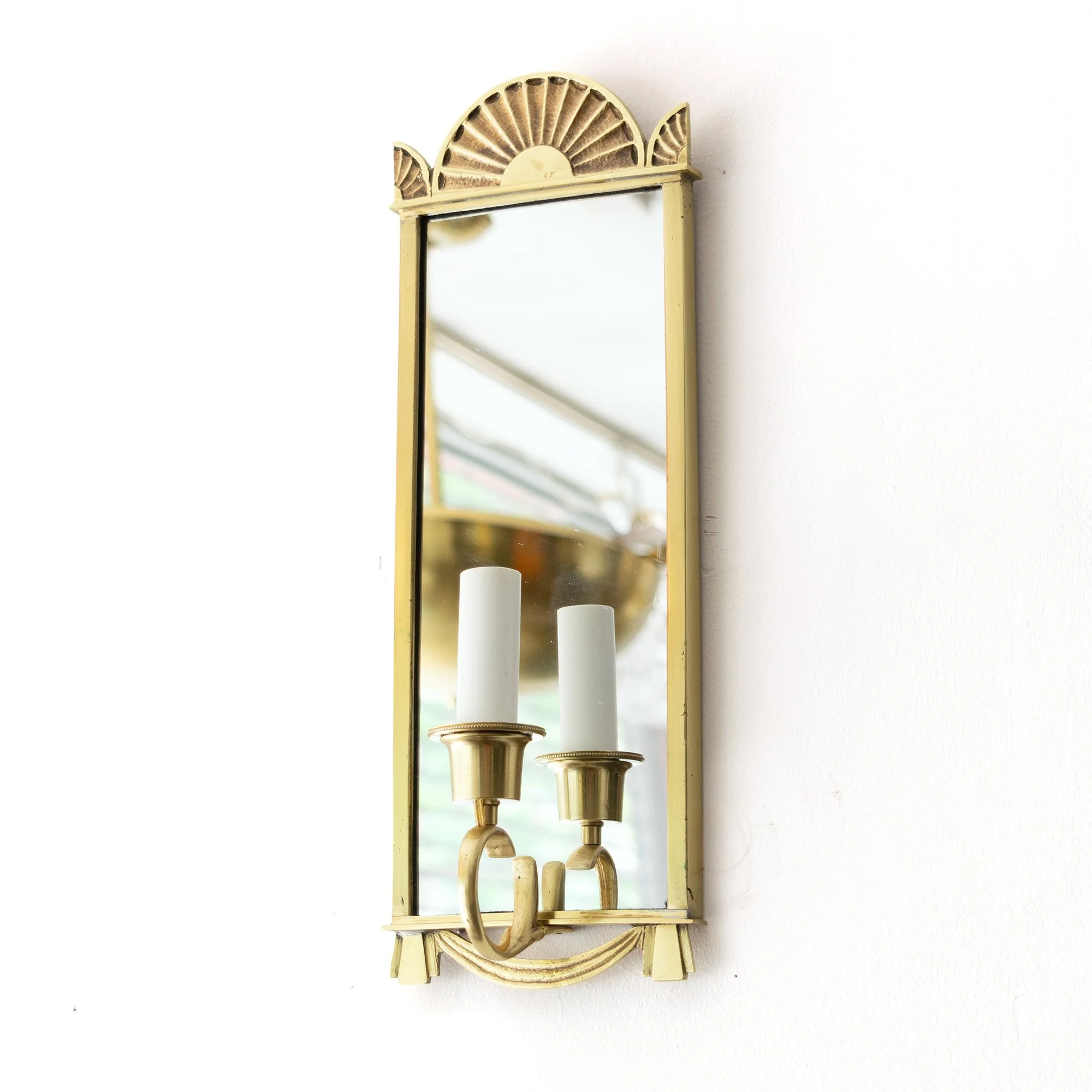 Swedish_Grace_mirror_sconces_3_psd.jpg