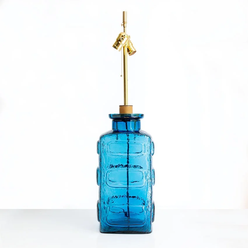 blue_glass_table_lamp_Pukeberg_3.jpg