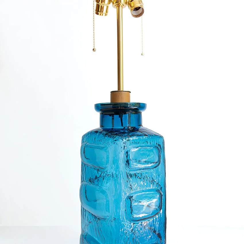 blue_glass_table_lamp_Pukeberg_1.jpg