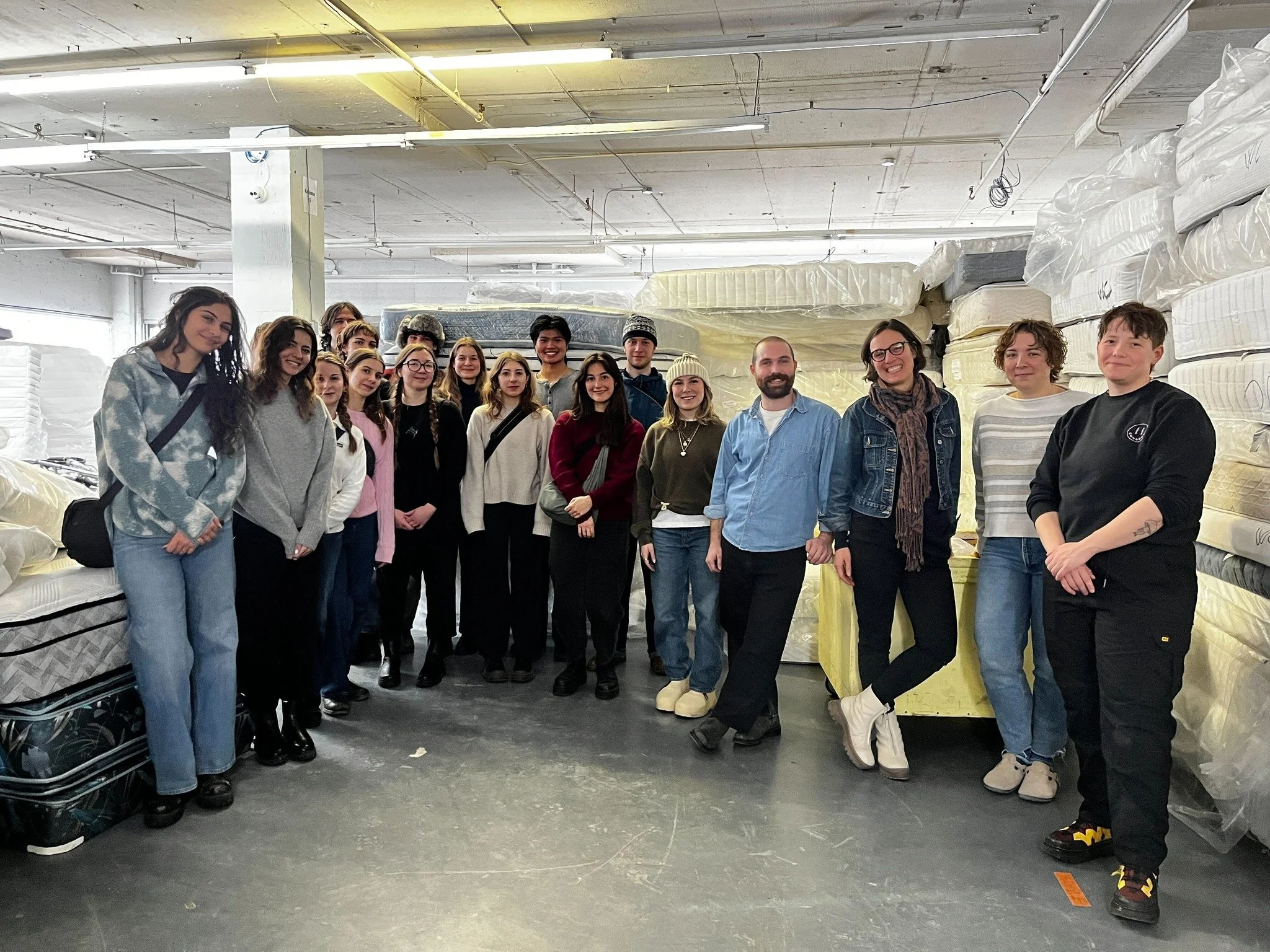 Aujourd&rsquo;hui, nous avons eu le plaisir d&rsquo;accueillir des &eacute;tudiant&middot;es &agrave; la ma&icirc;trise en architecture de l&rsquo;UdeM, dont le travail de recherche et de cr&eacute;ation porte sur l&rsquo;accueil et l&rsquo;hospitali