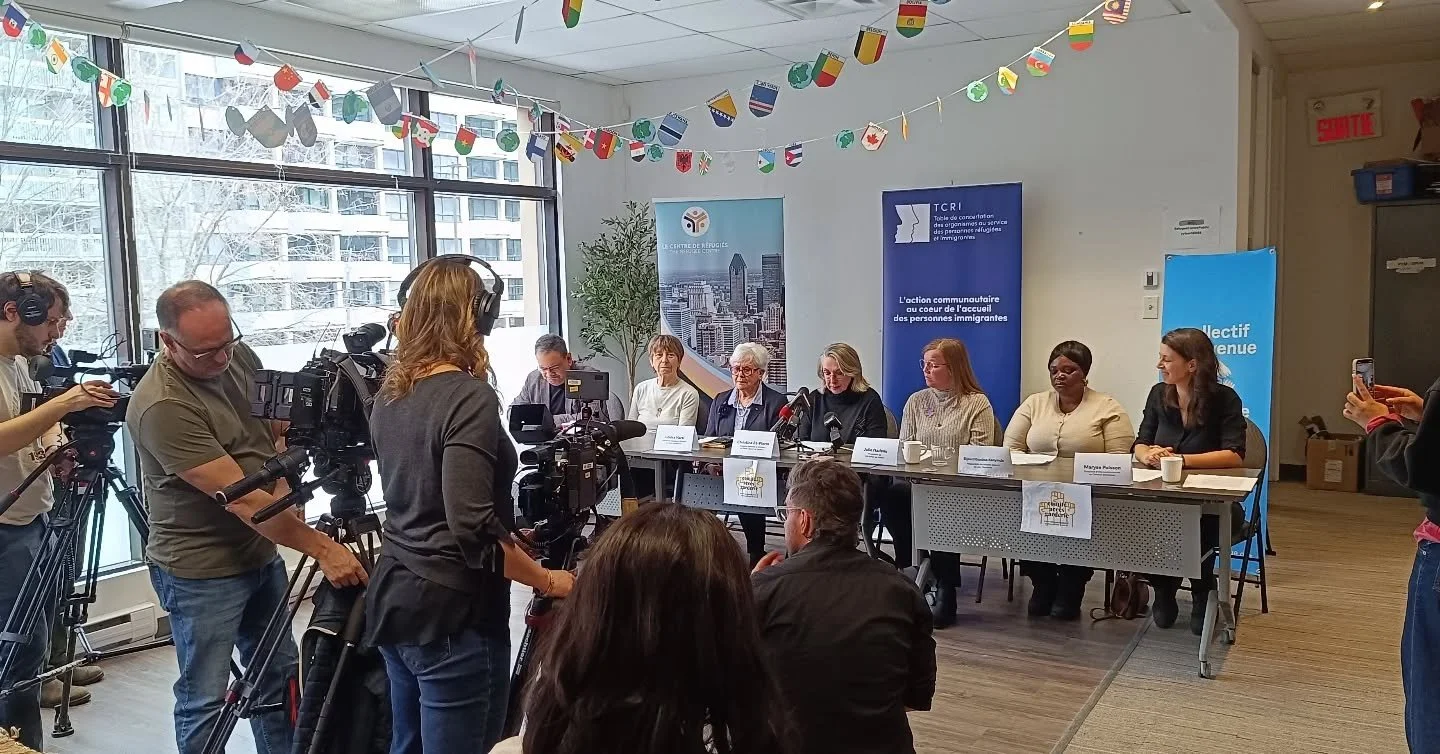 - English in the comments - 

📰 Ce matin, aux c&ocirc;t&eacute;s du Comit&eacute; Acc&egrave;s Garderie, nous avons organis&eacute; une conf&eacute;rence de presse pour d&eacute;noncer le recours &agrave; la clause d&eacute;rogatoire concernant l'ac