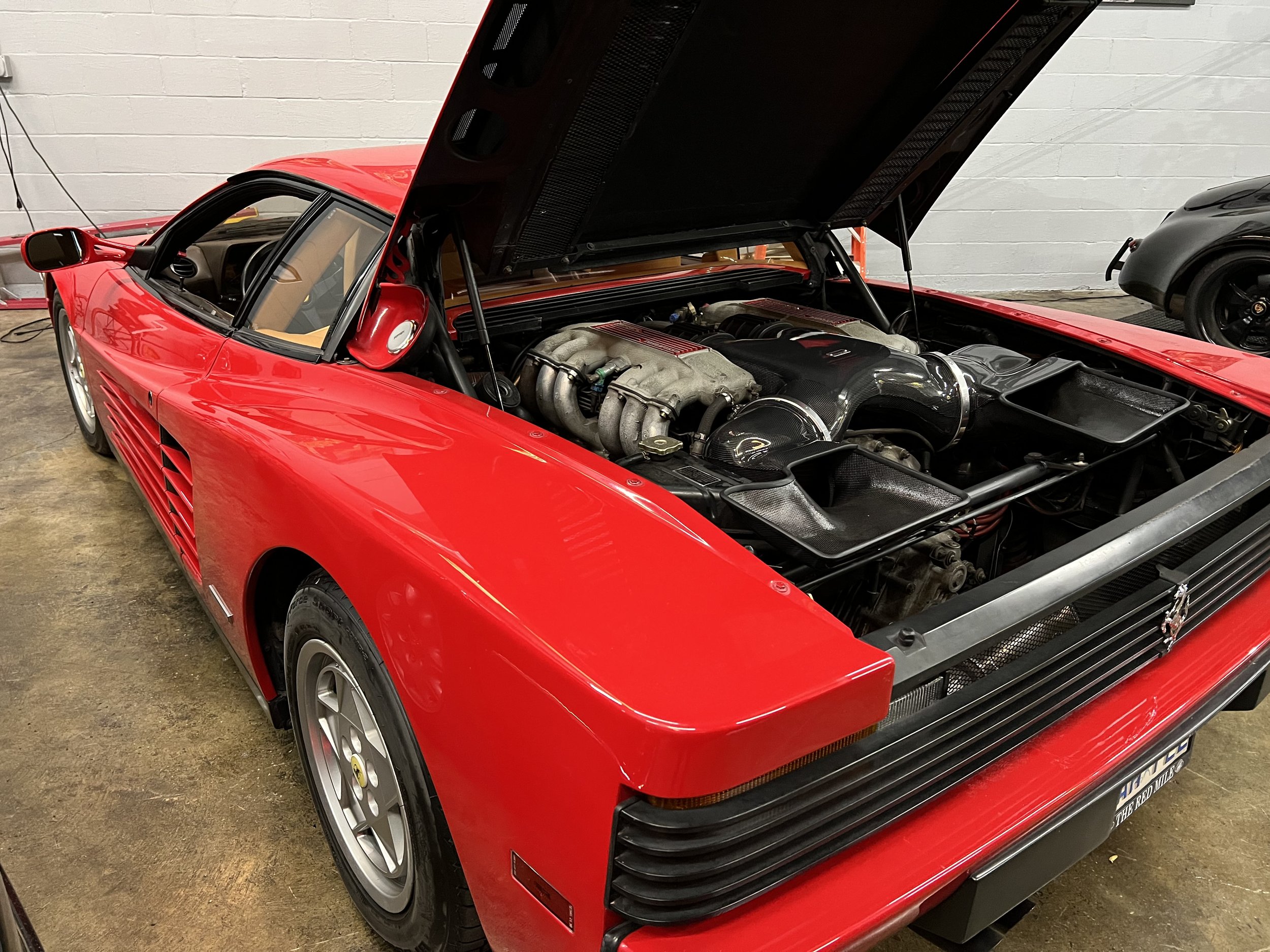 Ferrari Testarossa with Carbon Intake