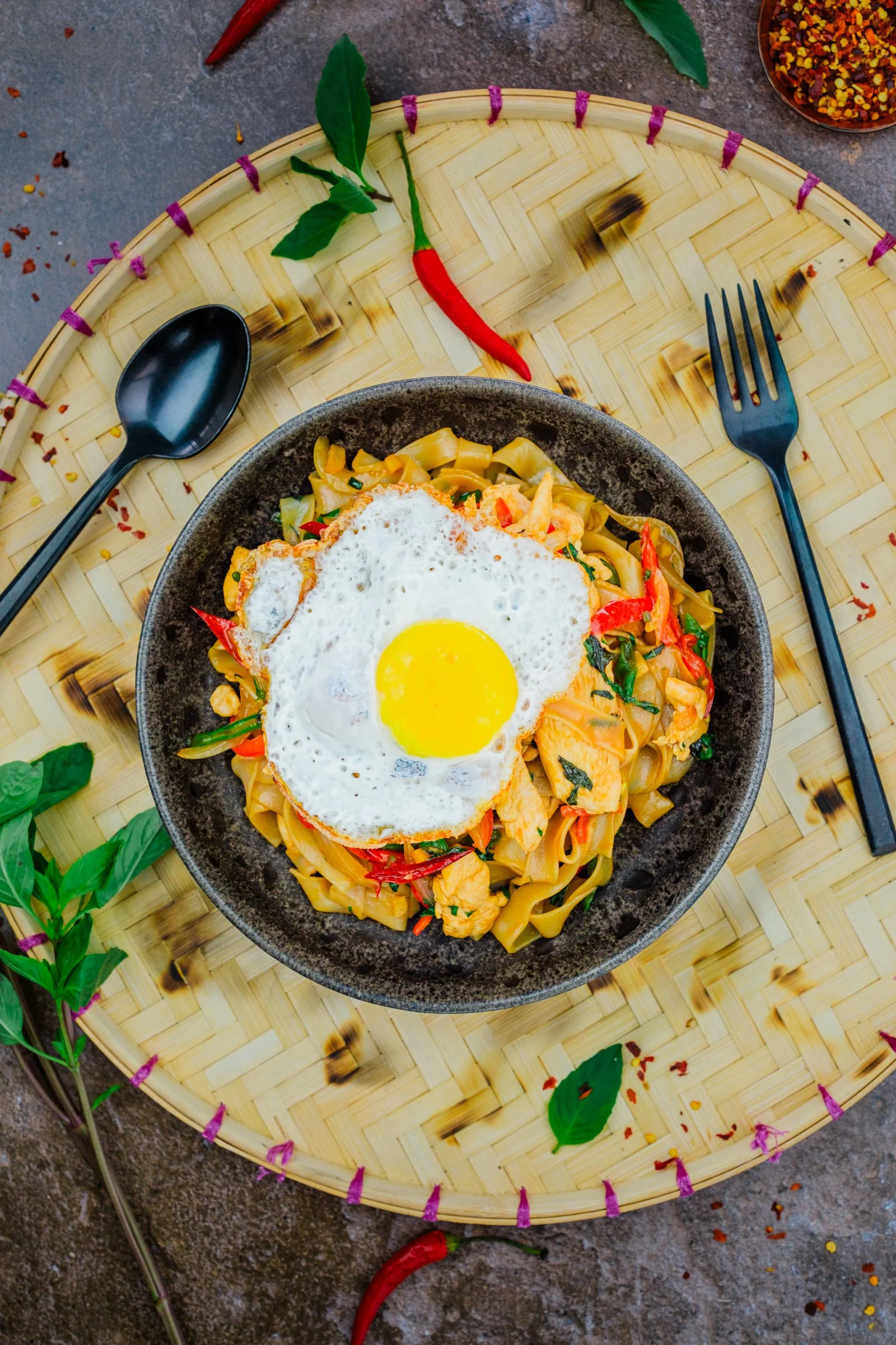 008_Pad_kee_Mao_drunken_noodles_Bangkok_Style1.jpg
