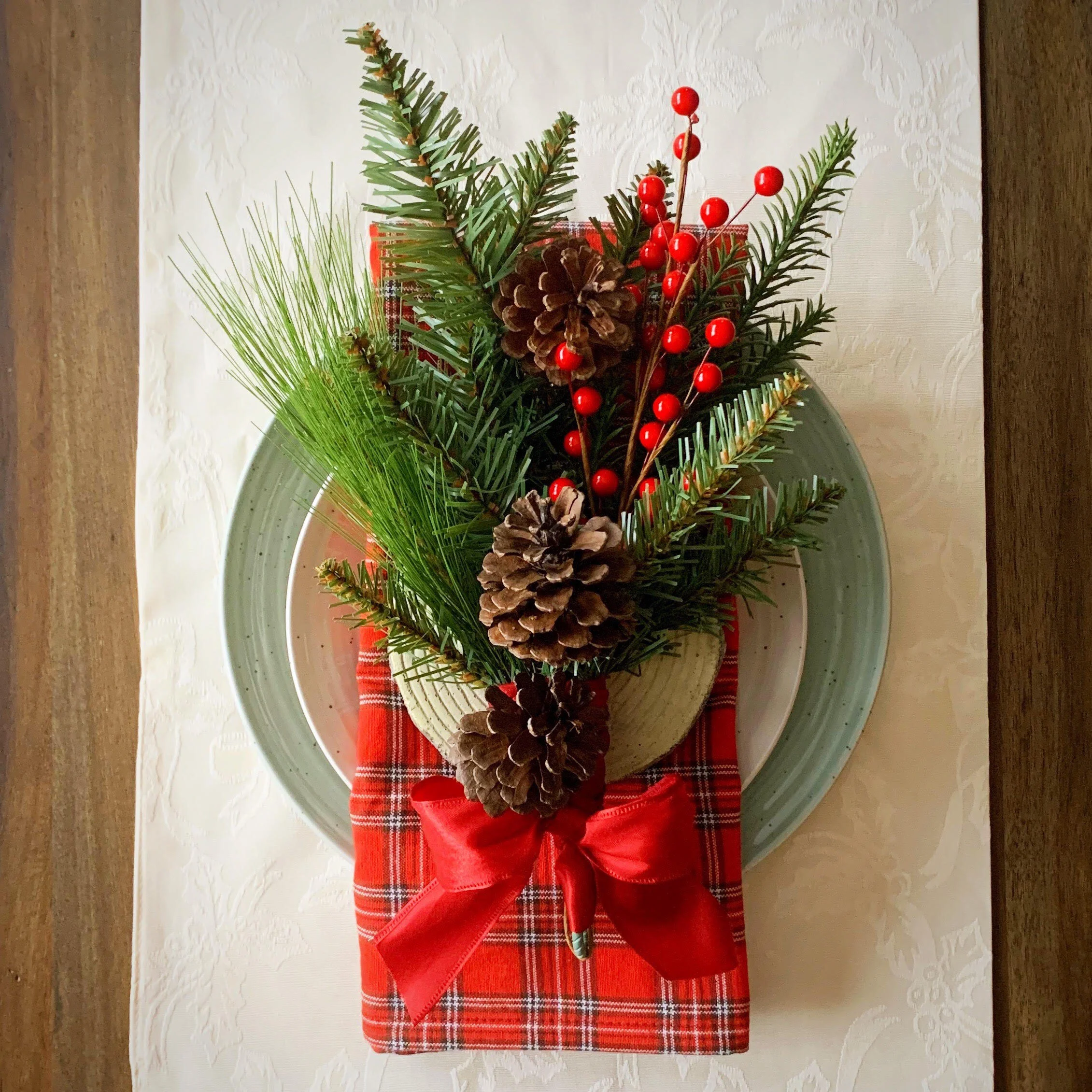 Christmas Place Settings Made Easy