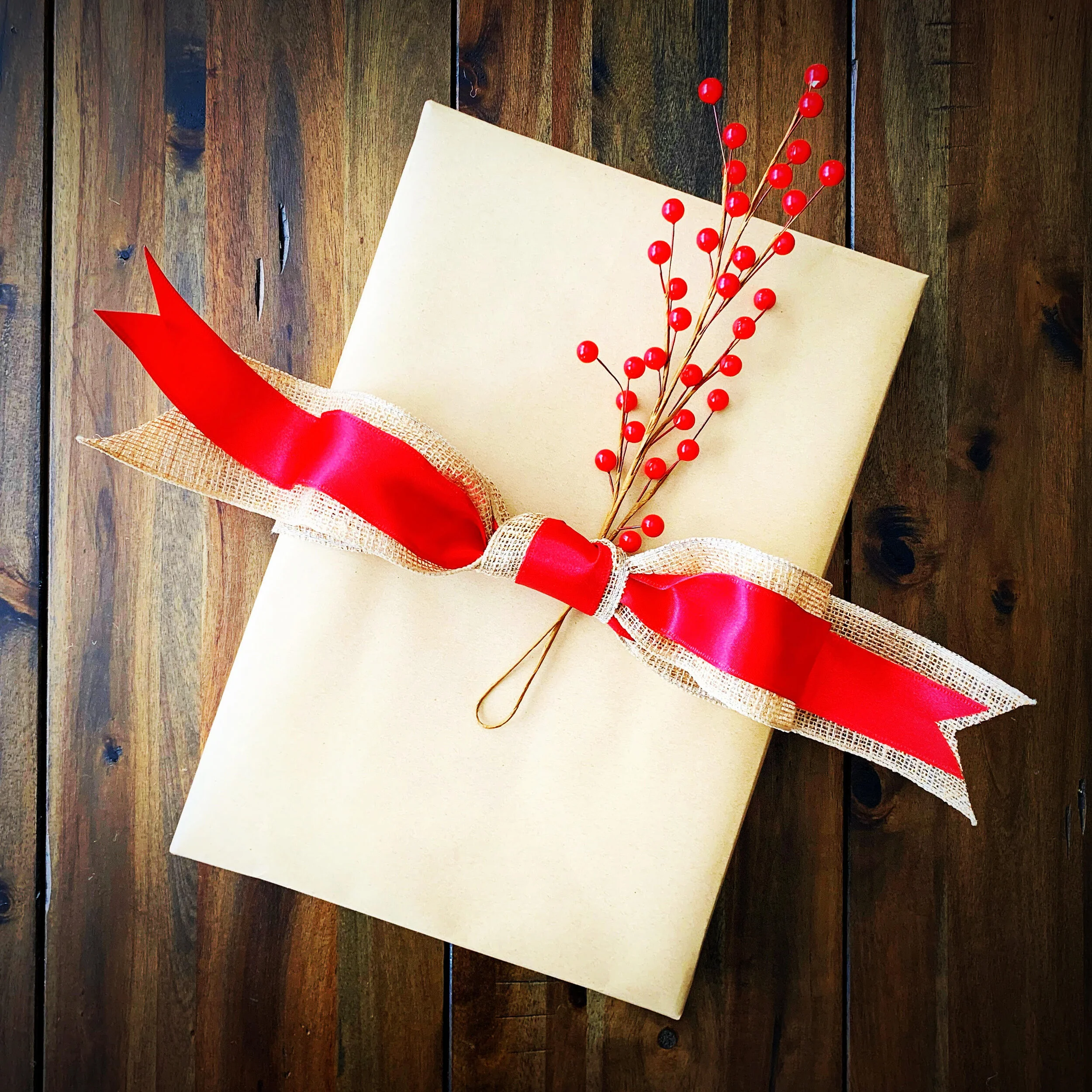 8 Quick Steps to Wrap a Present Like a Pro