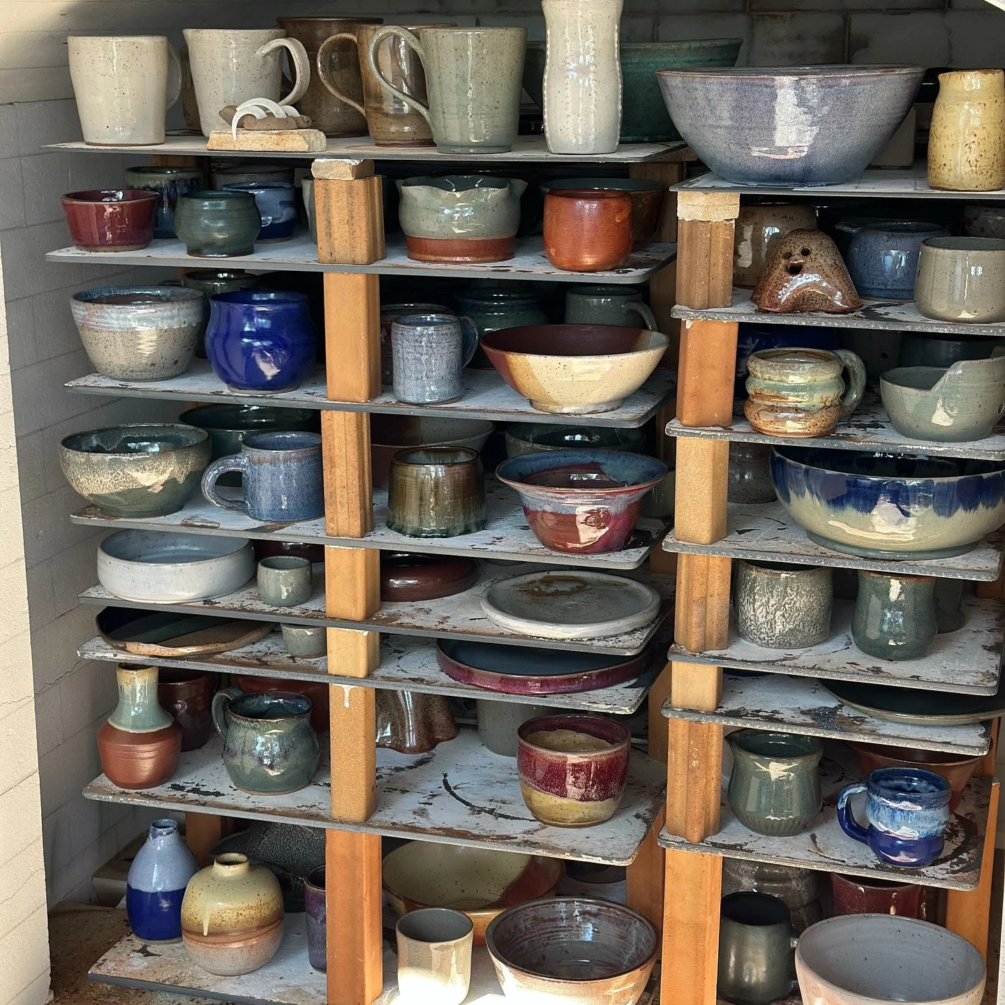 Just got the first peek - and it looks great! Still a little warm unloading later this afternoon.