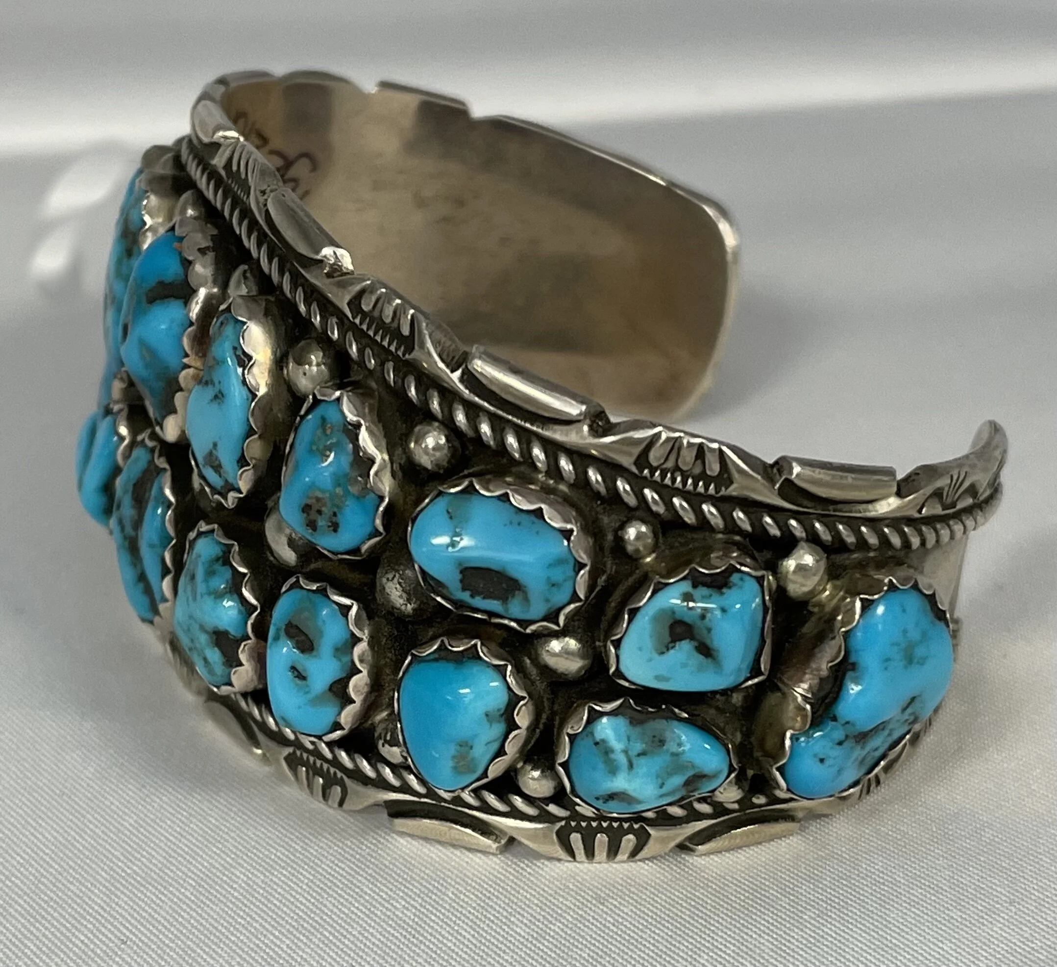 2E555A3F-6F67-4486-8CD8-C5CE37F443A5