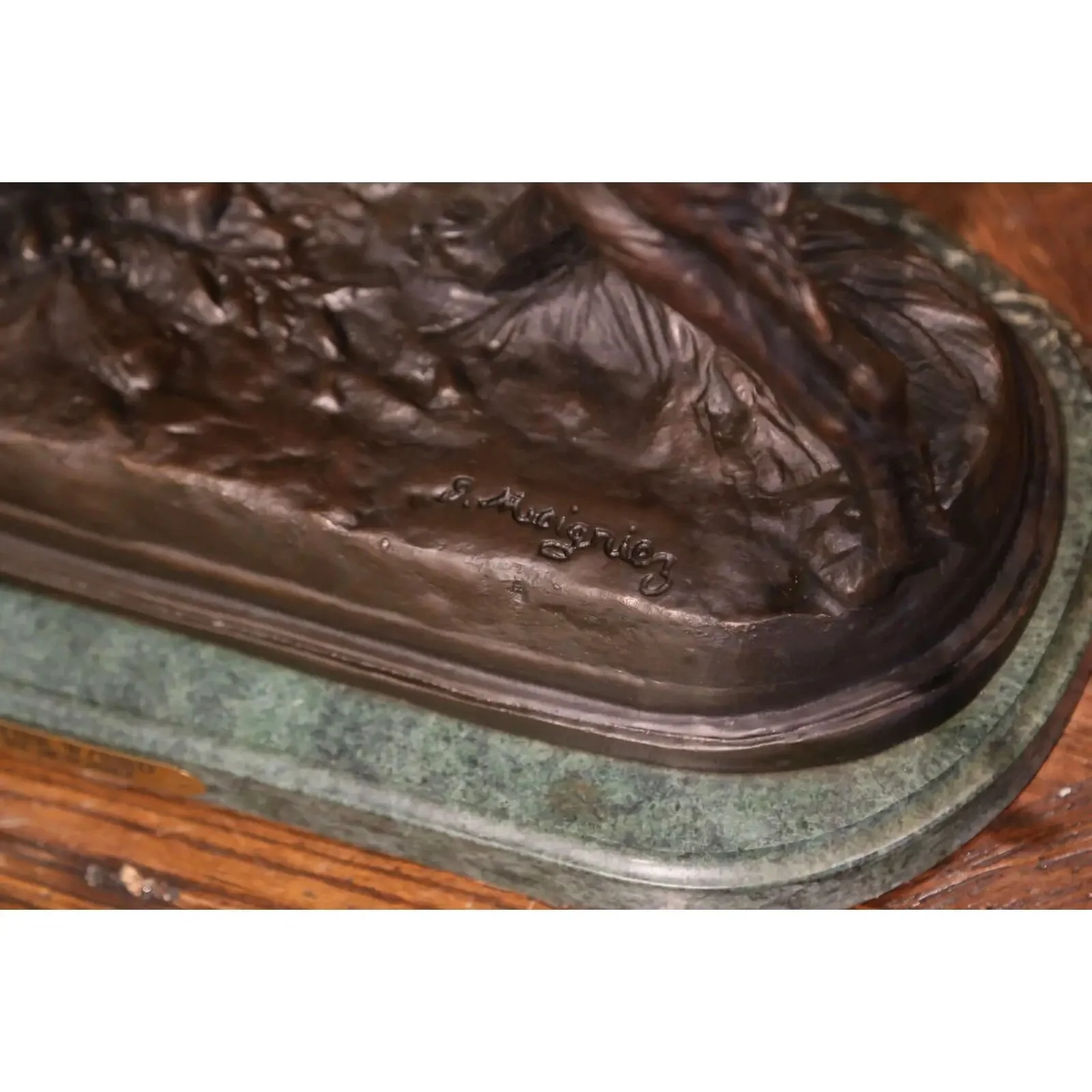 4D072E56-8611-487C-8105-98E6D9F32373