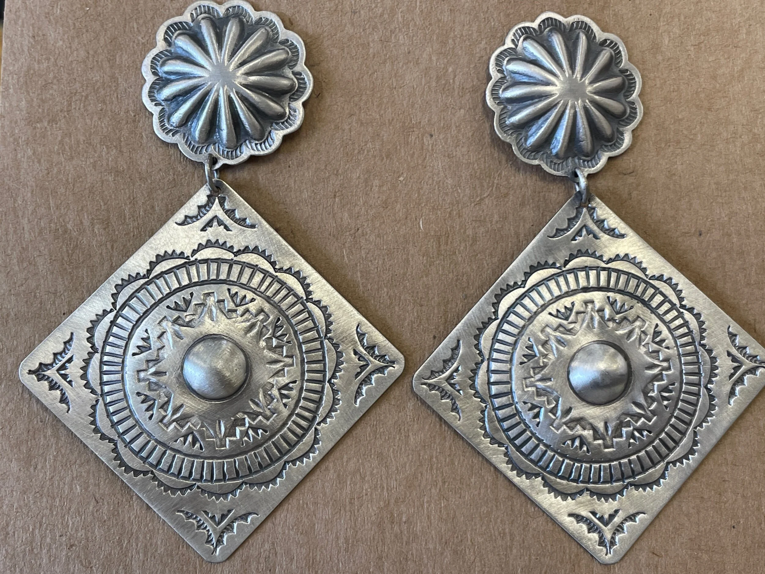 4C68EB85-A47D-45B4-BBFA-1DBF74FBCBC8