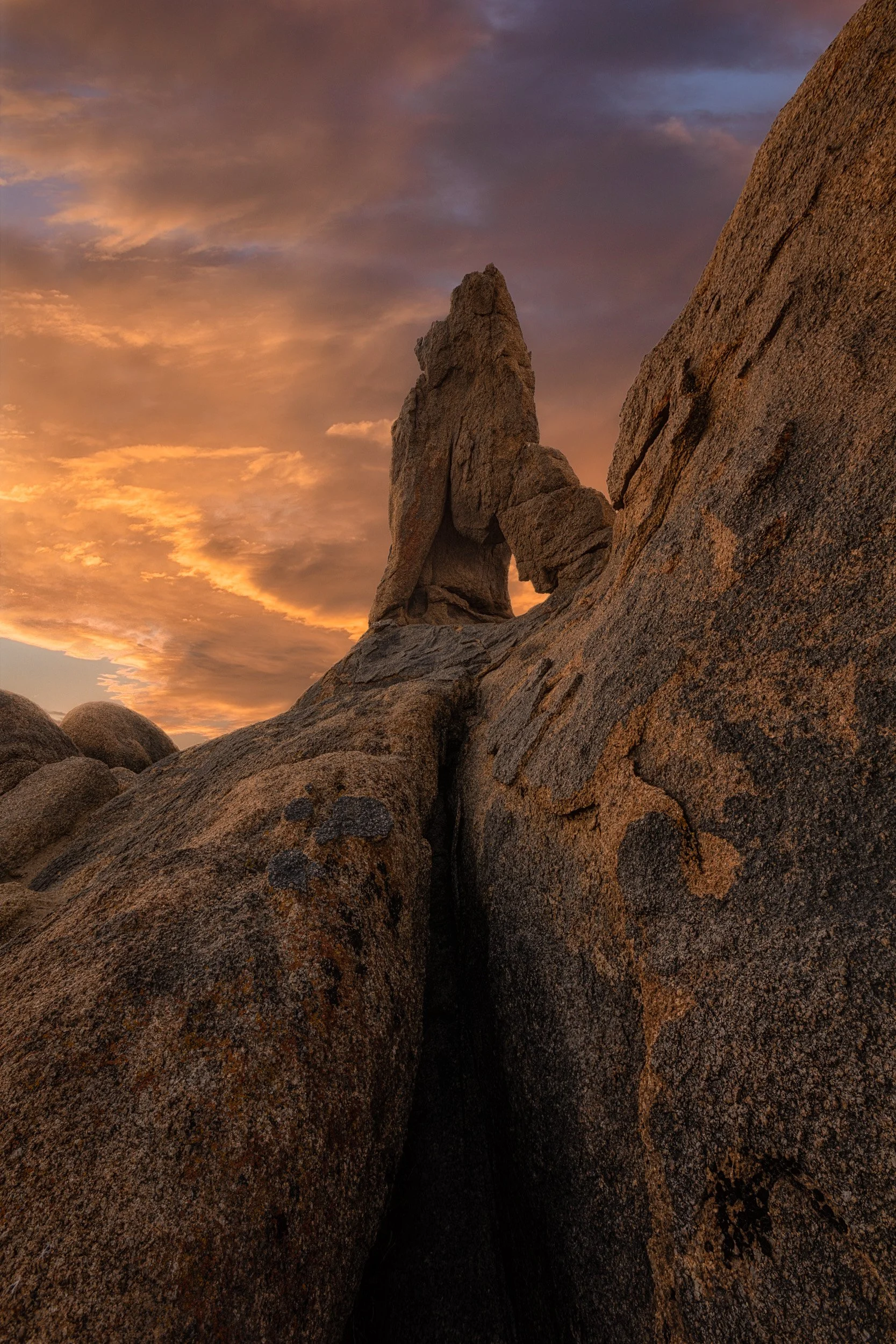 lady-boot-arch-alabama-hills-sunrise-art.jpg