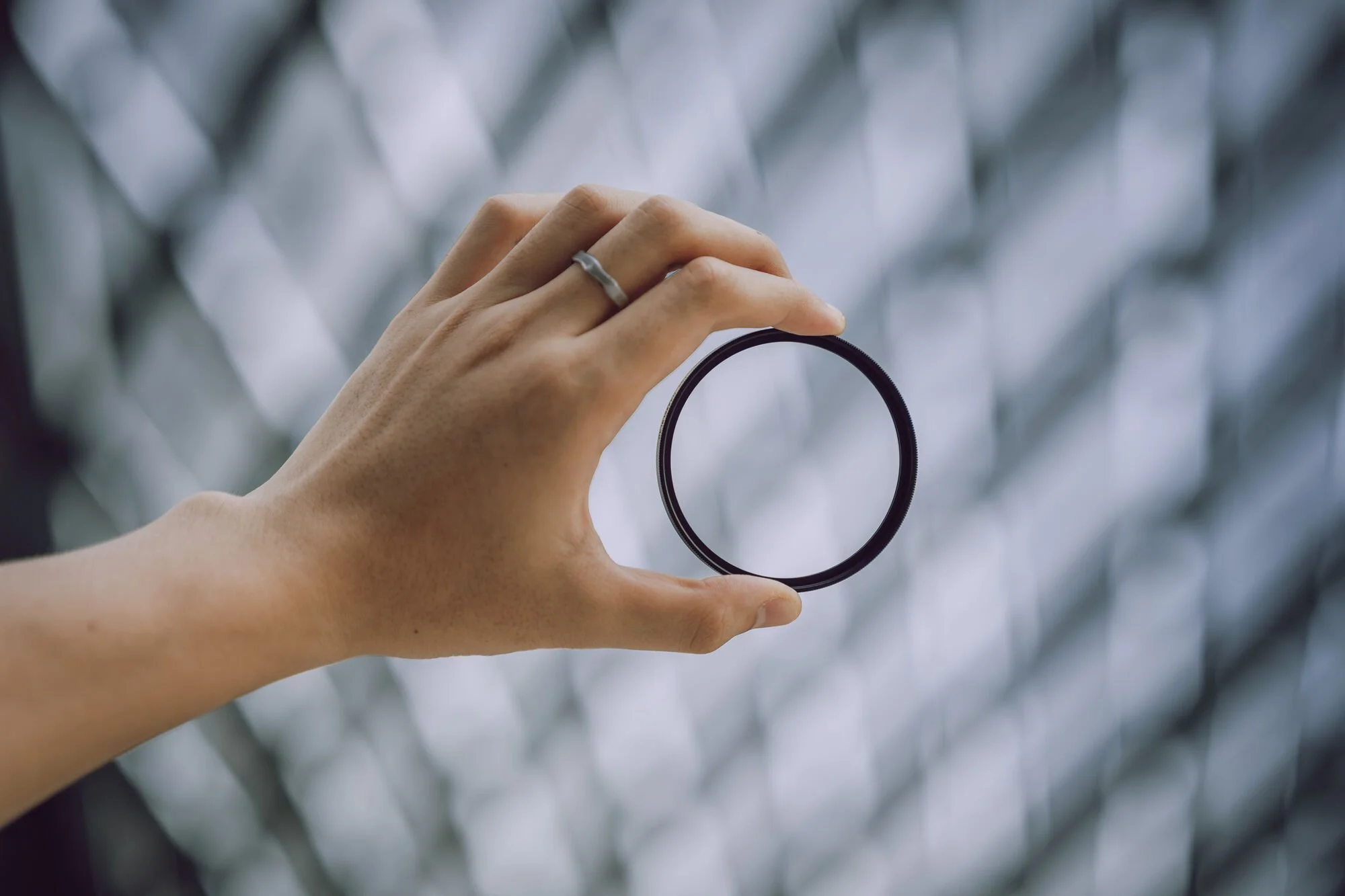 nisi-nc-uv-hasselblad-in-hand-19.jpg