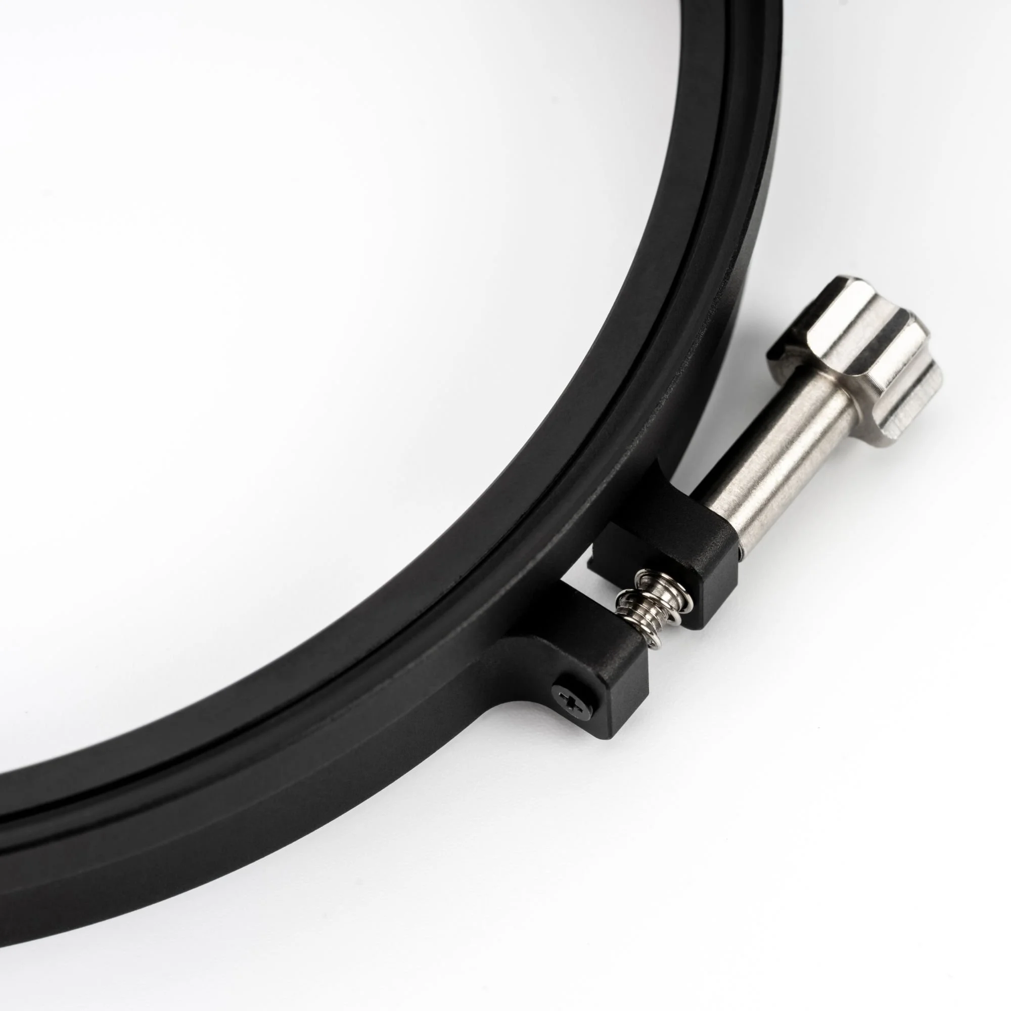JetMag-Pro-Adapter-FOR-114mm-Diameter-Cine-Lens-MAXMAG-White-4.jpg