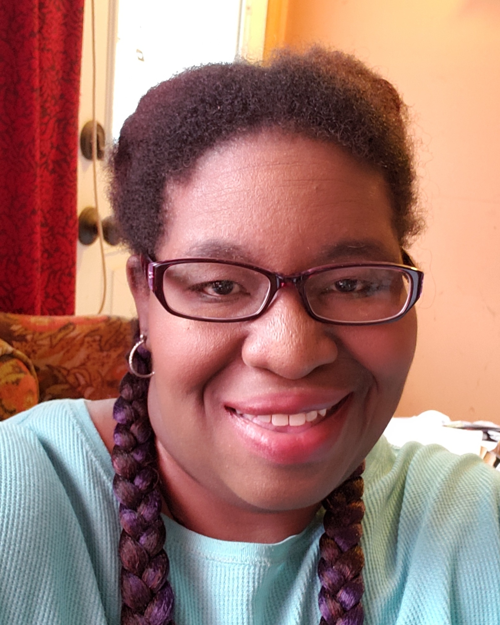 Hello and welcome to my blog! Here you will find a verity of topics from crafting, graphic design, jewelry making and knitting among other things. I hope you enjoy what you read!