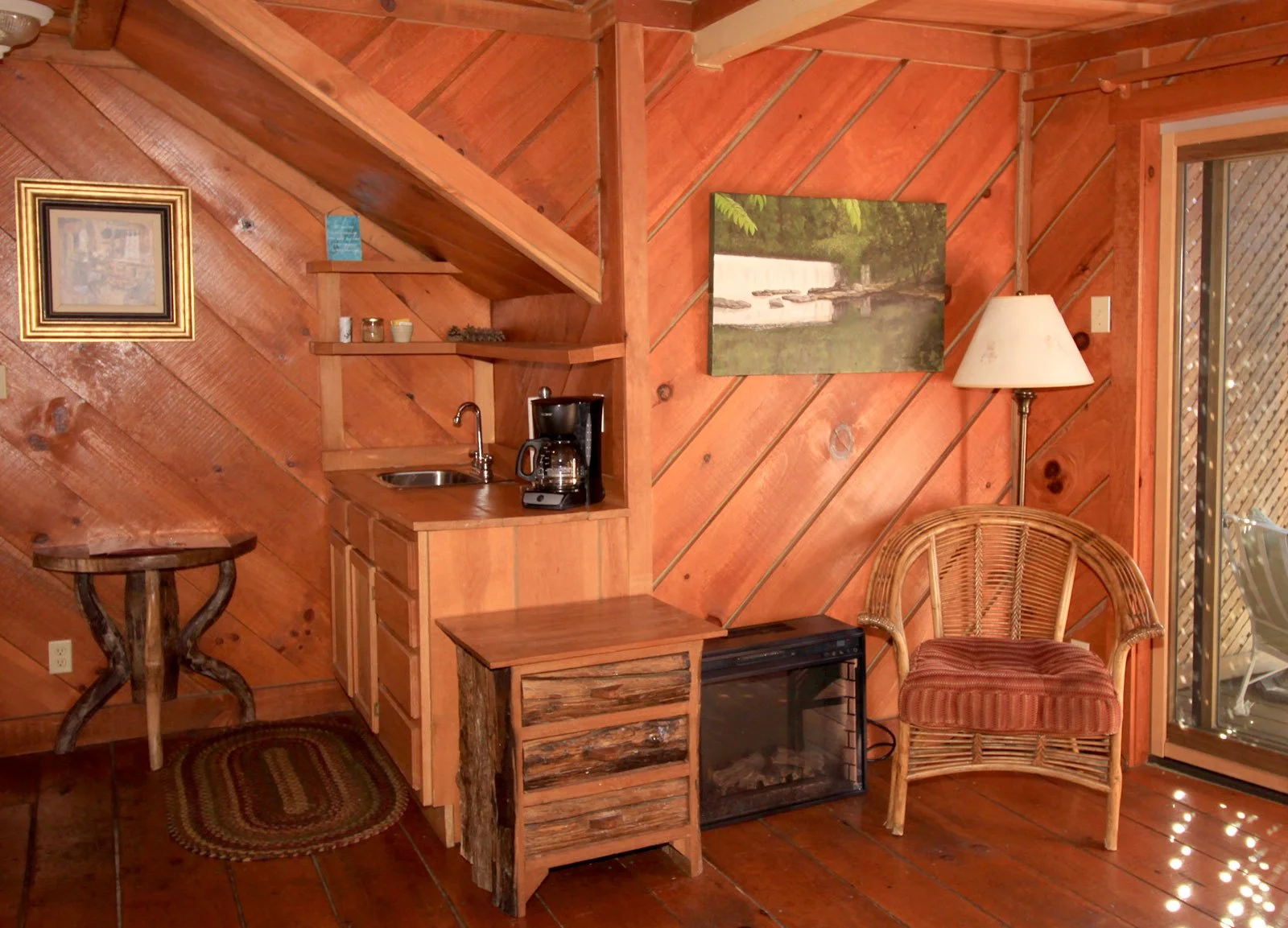 riverside_kitchenette_web.jpg