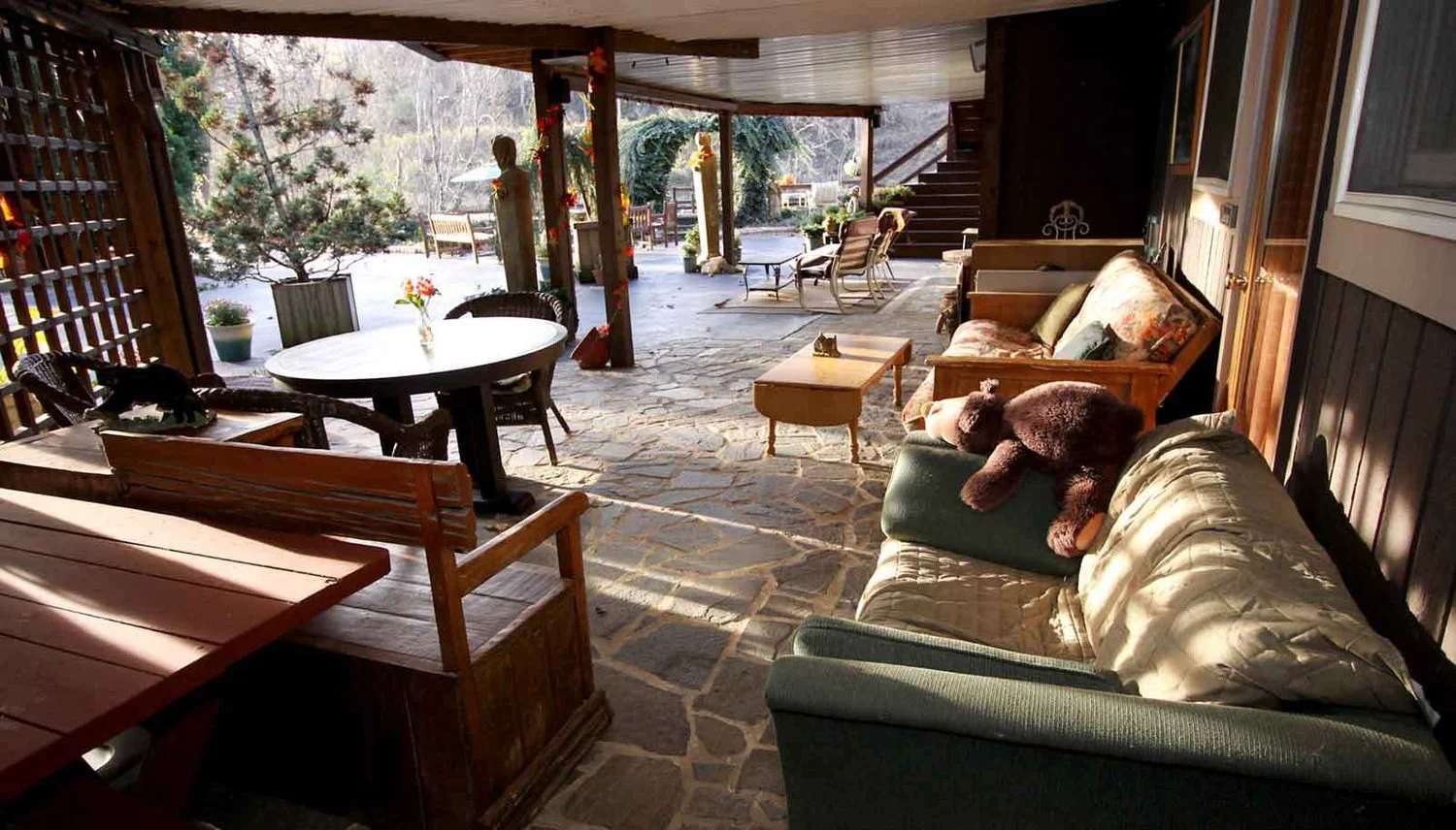 chiundine_patio_web.jpg