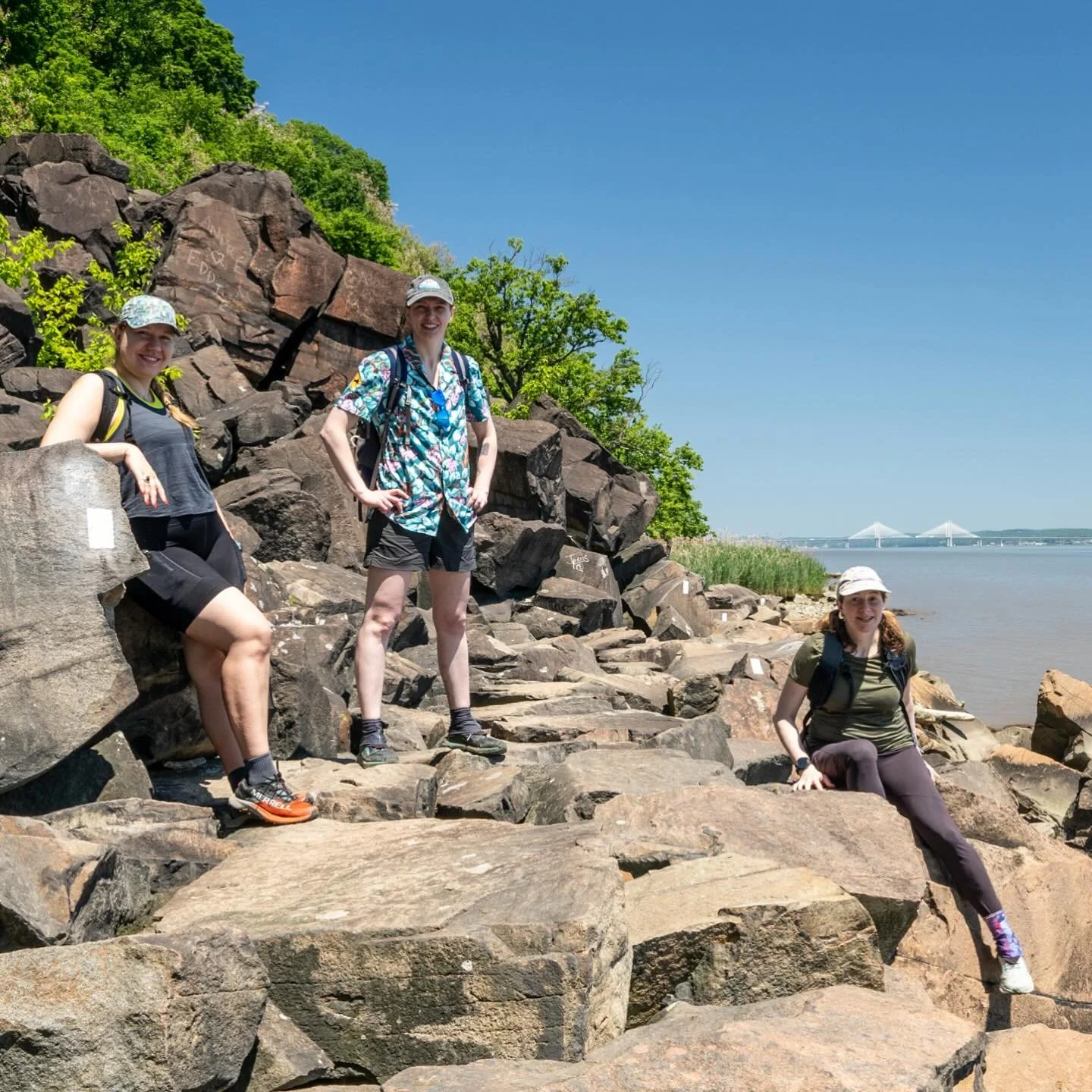 🤘🪨 Had an awesome time rocking the  rocks of Giant Stairs with these two on Saturday, which just so happened to be #nationaltrailsday, yay!!

🚇 Part challenging rock scramble, part easy riverside stroll, it&rsquo;s hard to believe this kind of var
