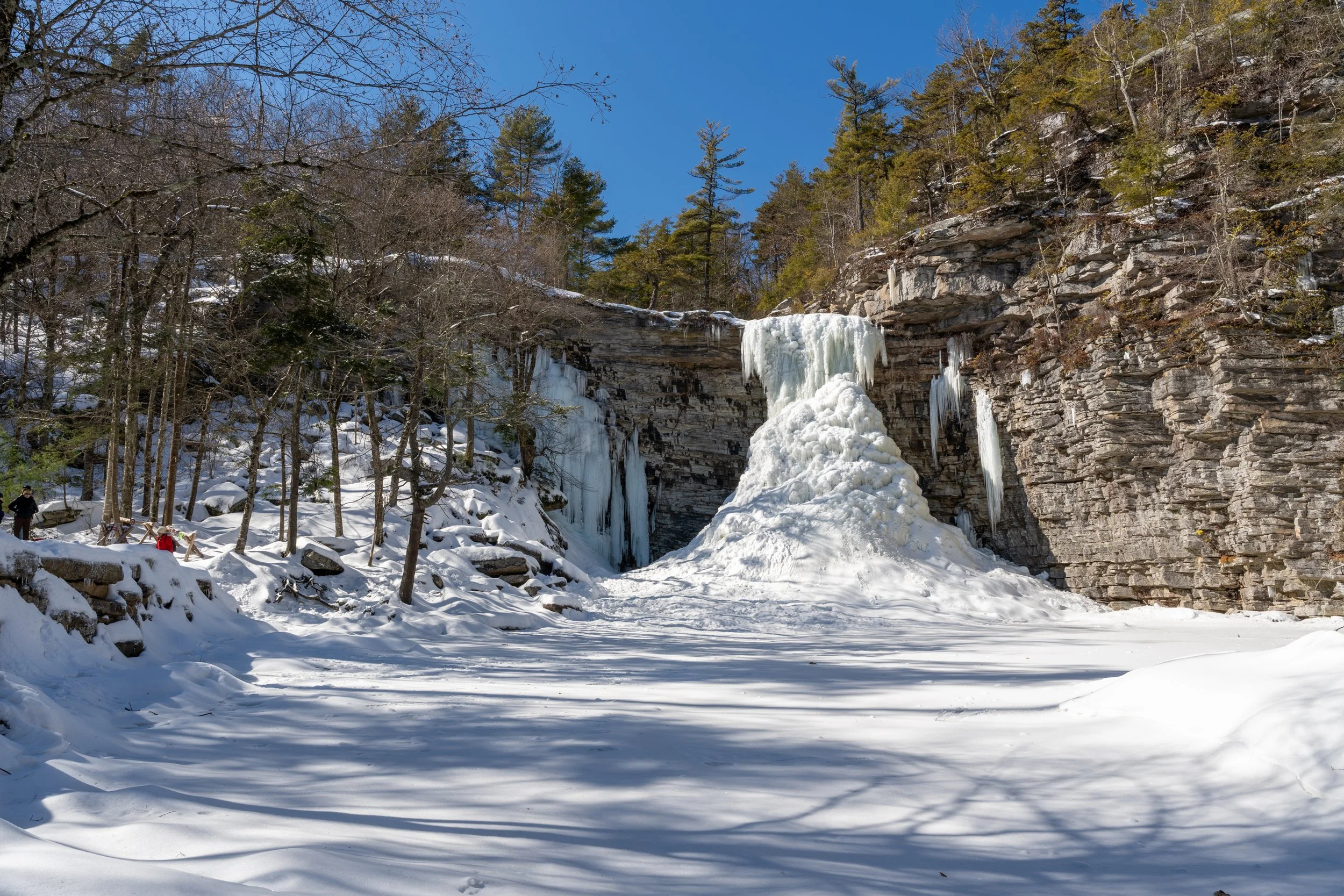 20250222_Girl Gotta Hike_High Peter's Kill + Awosting Falls Loop_059.jpg