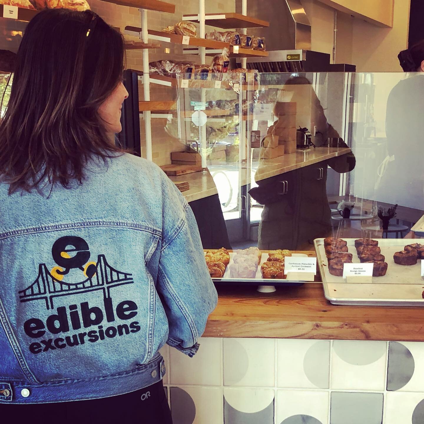 New bakery by @starterbakery where chocolate babka and pecan cinnamon slabs can be found all week long on College Ave in Oakland. Embroidery by @shopmiraflores on vintage @levis tour guide jacket. 💕😋