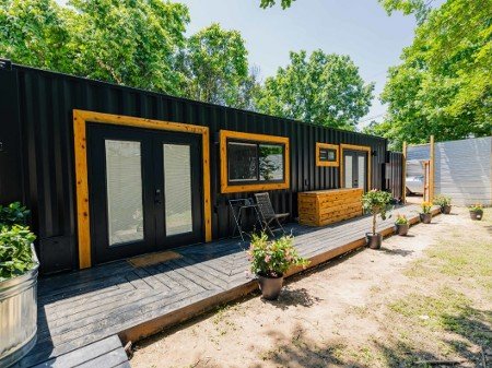 Shipping Container Homes & Buildings: Black Box - 4 x 20 ft