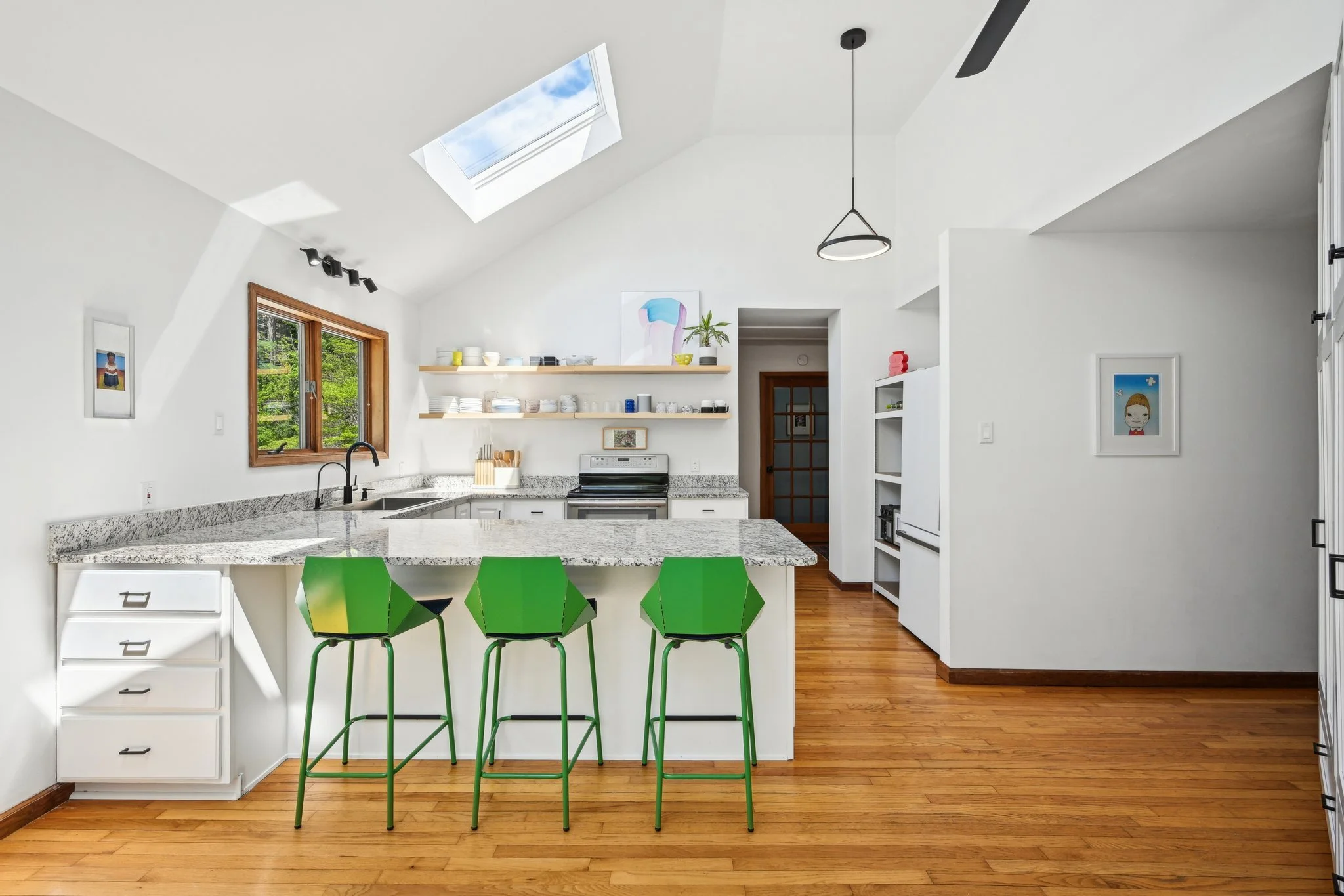 18-web-or-mls-McFadden Rd-0905-016.jpg