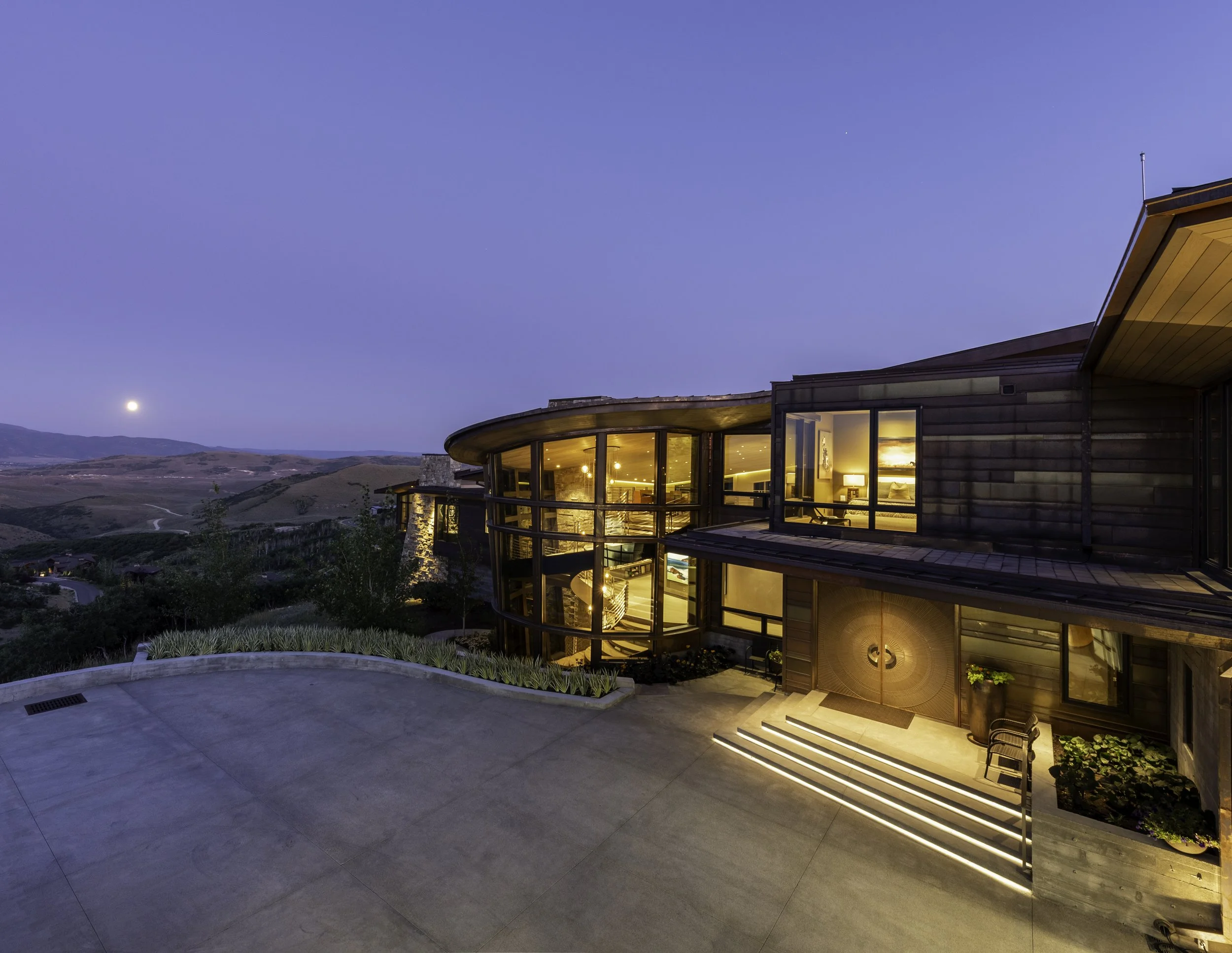 Promontory Upwall.jpg