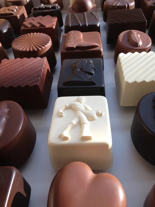 Lincoln_Candy+Box_Donald+Lipski_Public+Art+Services_J+Grant+Projects_3.jpg