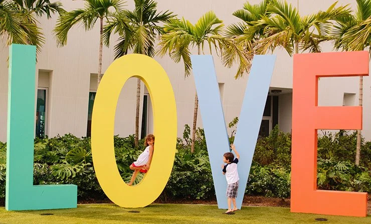 Florida_I+Love+You_Rosario+Marquardt+&+Roberto+Behar_R&R+Studios_Public+Art+Services_J+Grant+Projects_4.jpg