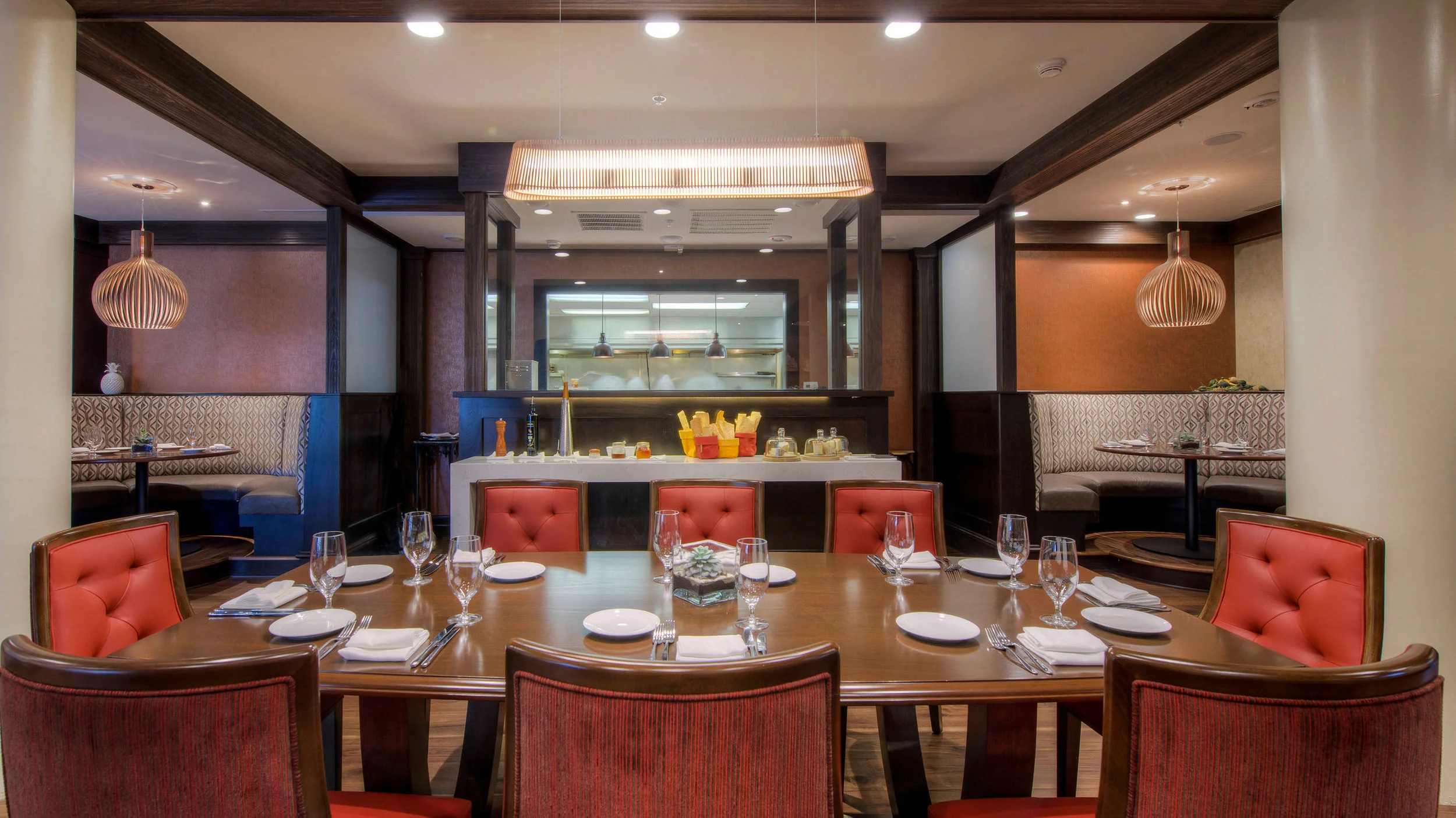 rduak-restaurant-0063-hor-wide.jpg
