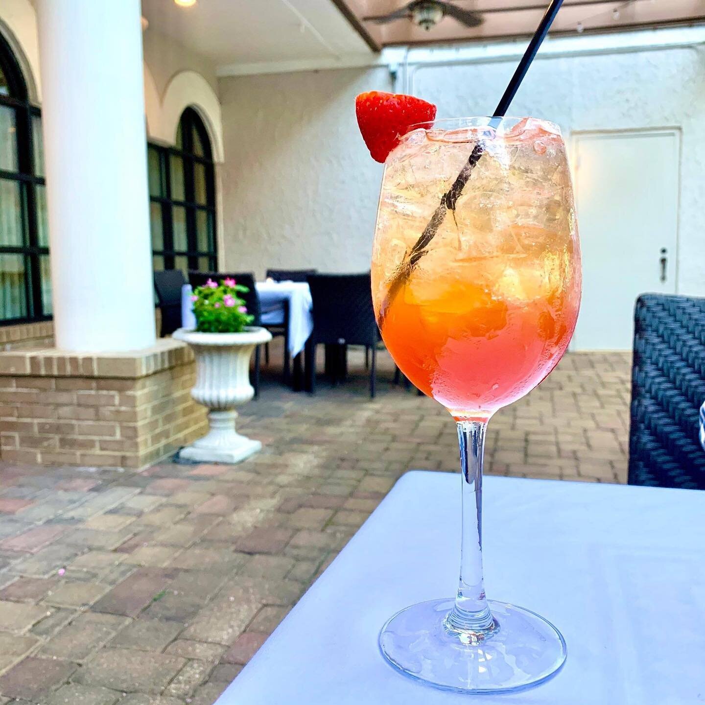 A cocktail under the pergola is one of our favorite ways to unwind. @il_palio has a new cocktail that we know you will enjoy, the Pimm's Spritz! 

#ilpalionc #thesienahotel #visitchapelhill #italiancooking