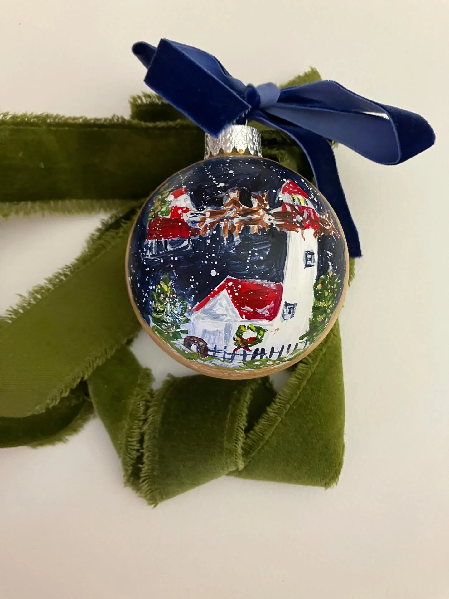 Santa flies to the lighthouse in Cape May hand painted ornament is listed. Link in profile. Always message with questions or to reserve a custom ornament . #capemaypointstatepark #capemaypoint 

#newengland #coastalliving #cottagestyle #preppystyle #