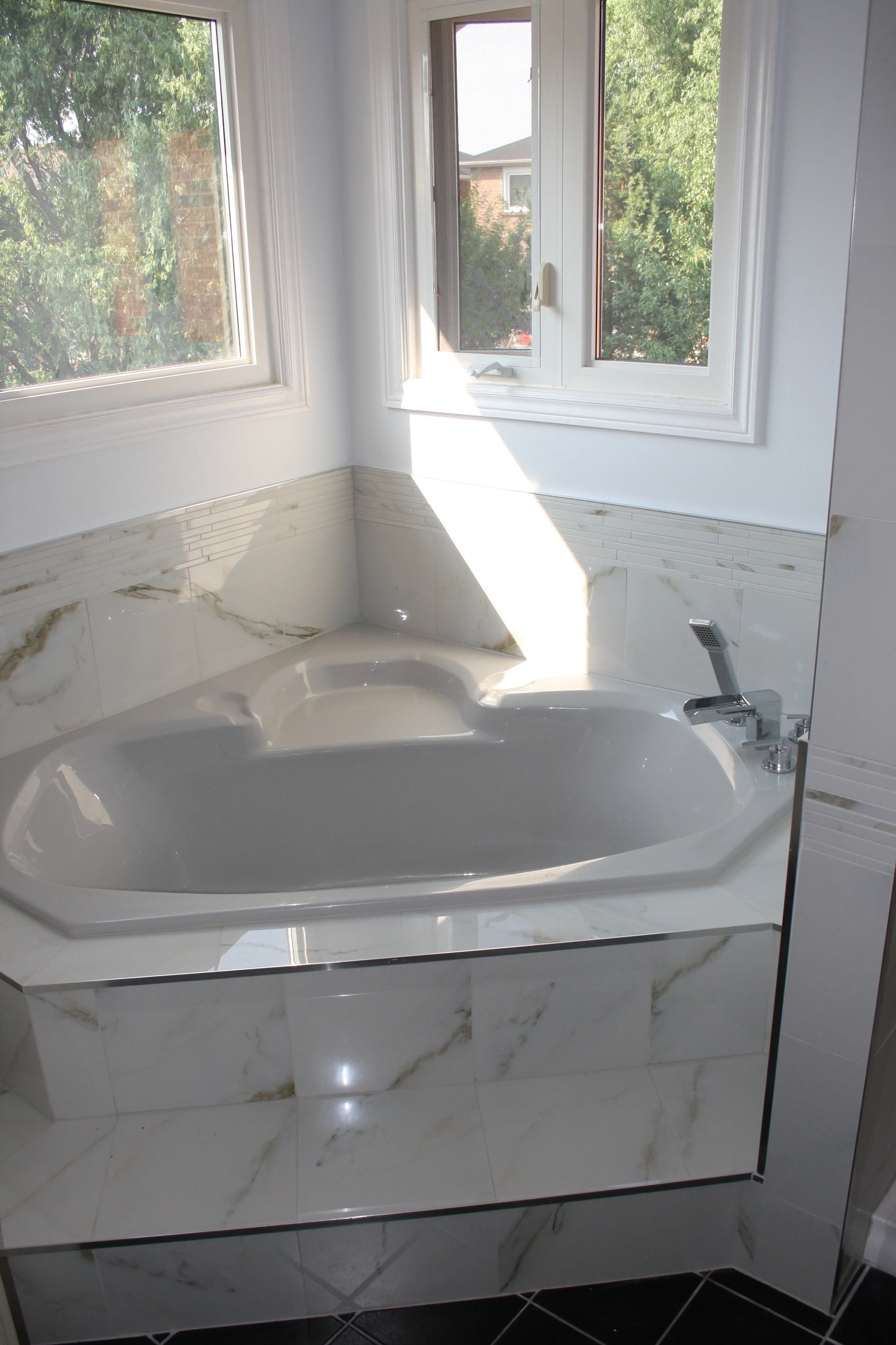 Judy &amp; Elias - bathrooms, kitchen wall opening, painting Mississauga