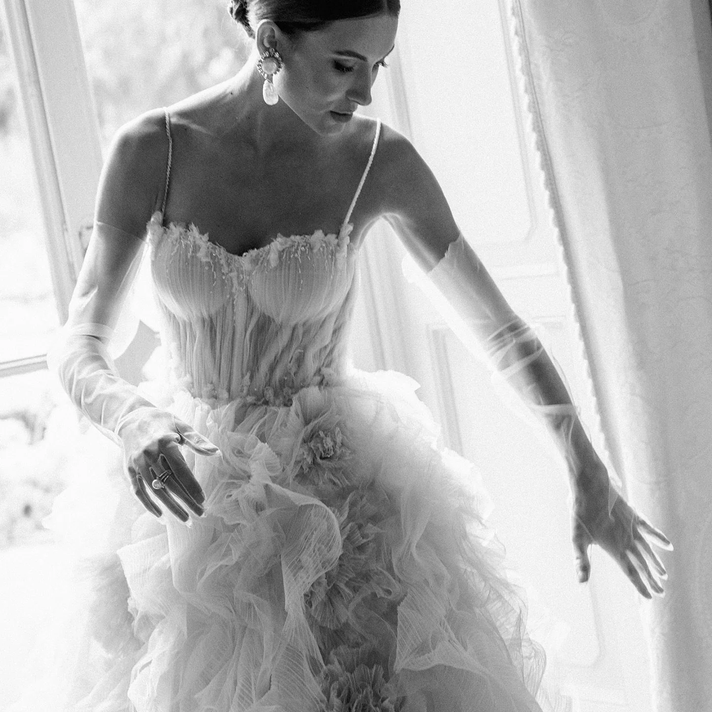 final steps 

 

planning: @sparklingmoments.events 
co-planning: @luxuryweddingproducer
venue: @villapizzo
styling: @anna_torno_style
jewellery: @jonidaripani
bridal gown: @luce_sposa
h&amp;m: @vero.visage

 

#weddingphotographer #destinationweddin