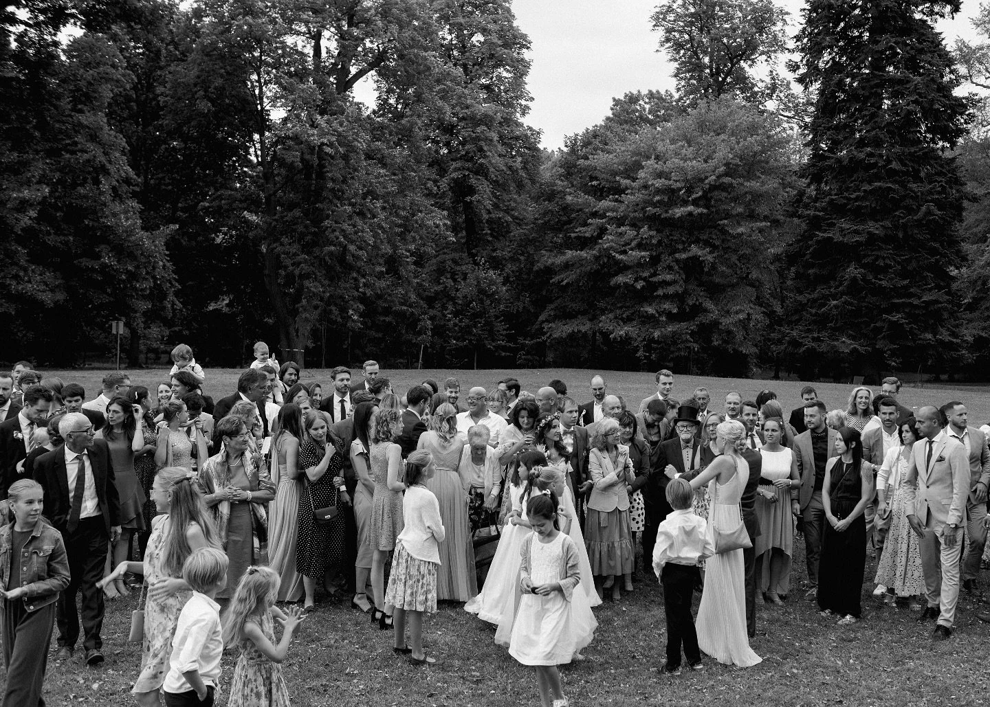 the photographs are about the wedding, but the wedding is not about the photographs 🍧