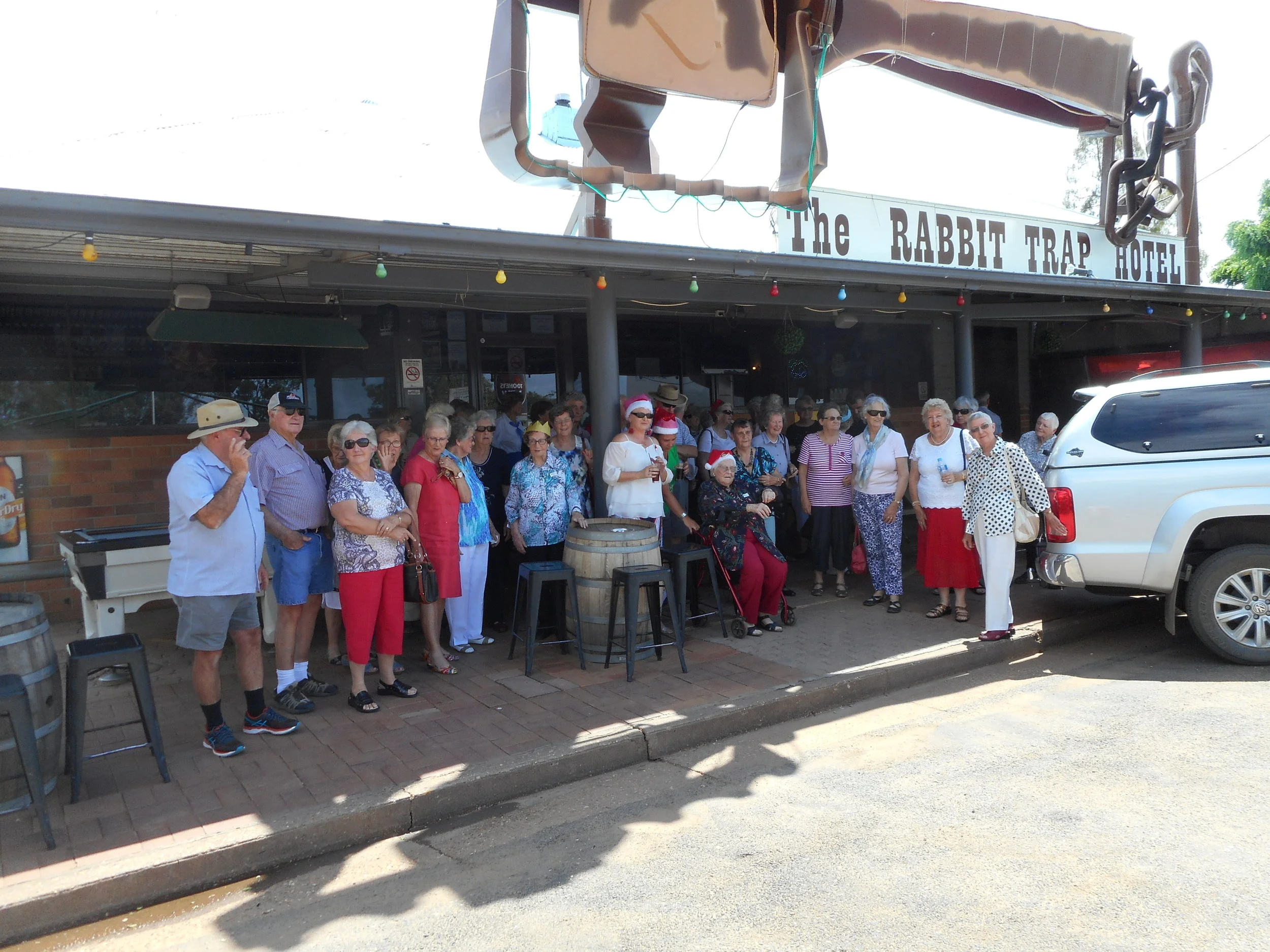 Mystery Sunday lunch took us to the Rabbit Trap Hotel in Albert