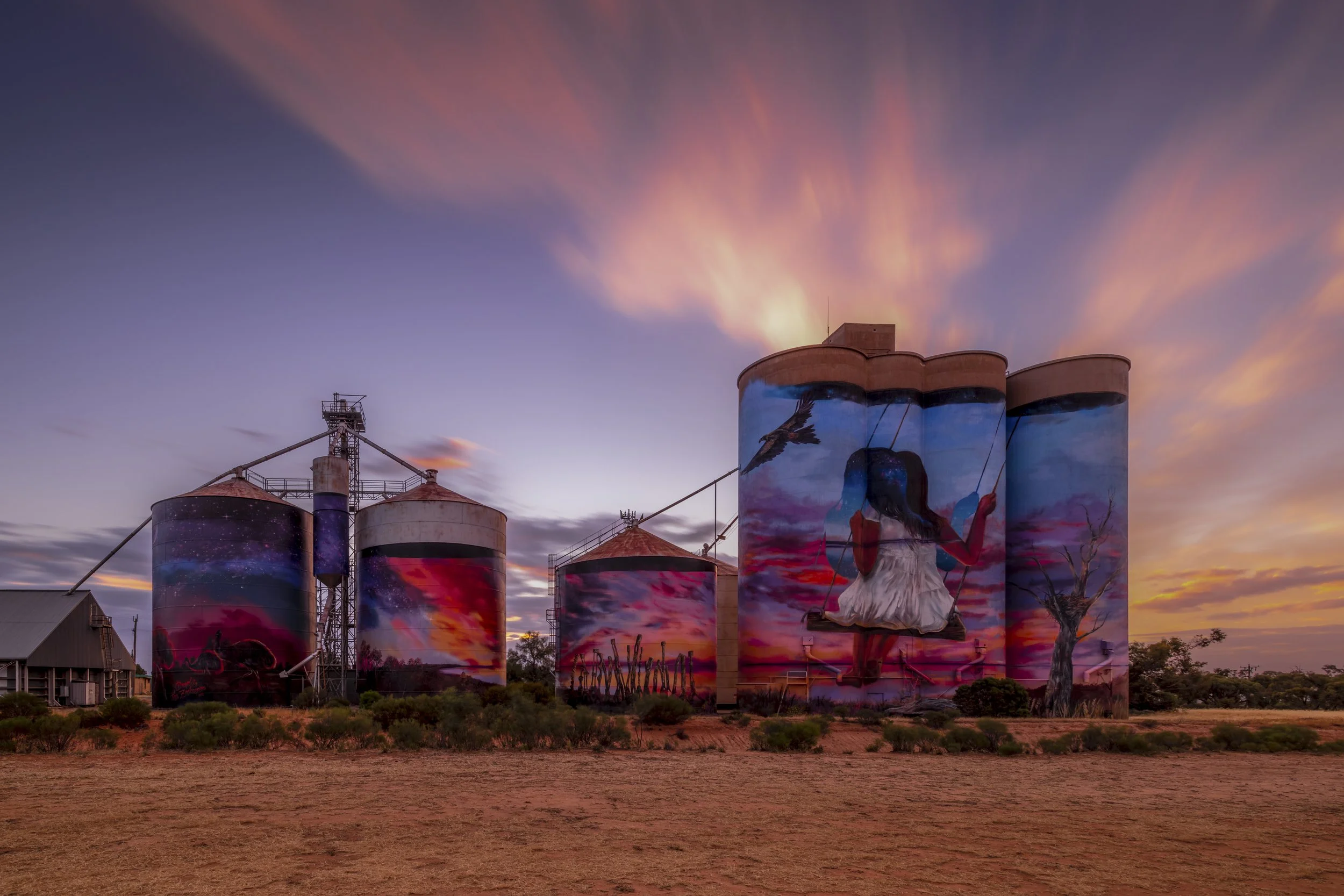SILO ART & PROUD MARY CRUISE
