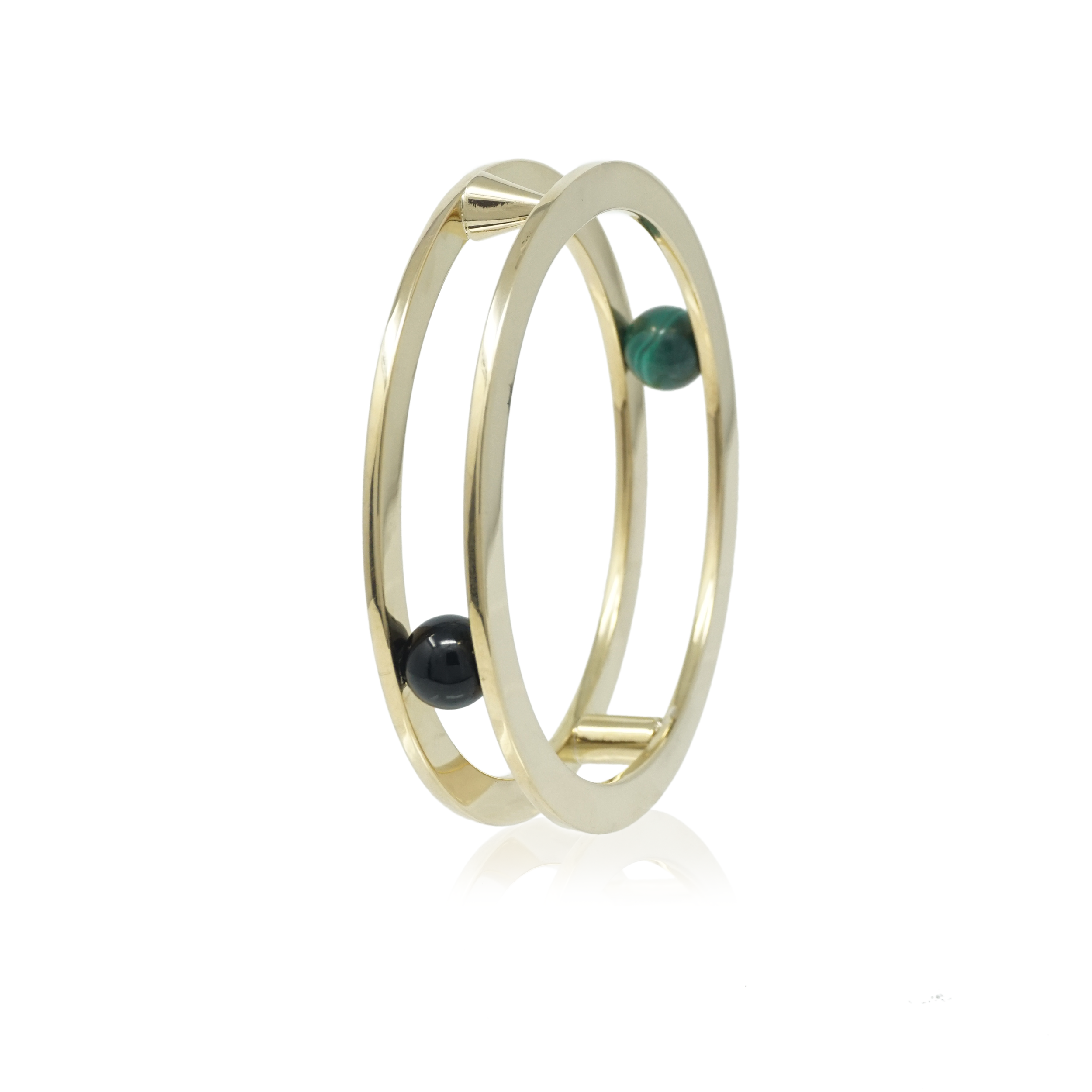 sanwichedbangle.png