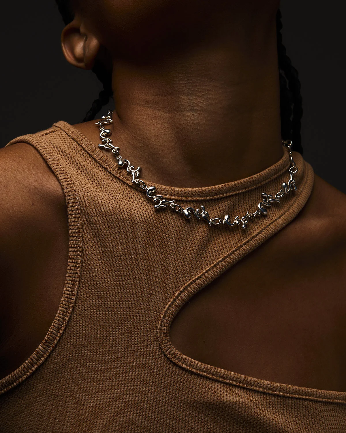 STRAWBERRY BARBED WIRE NECKLACE 