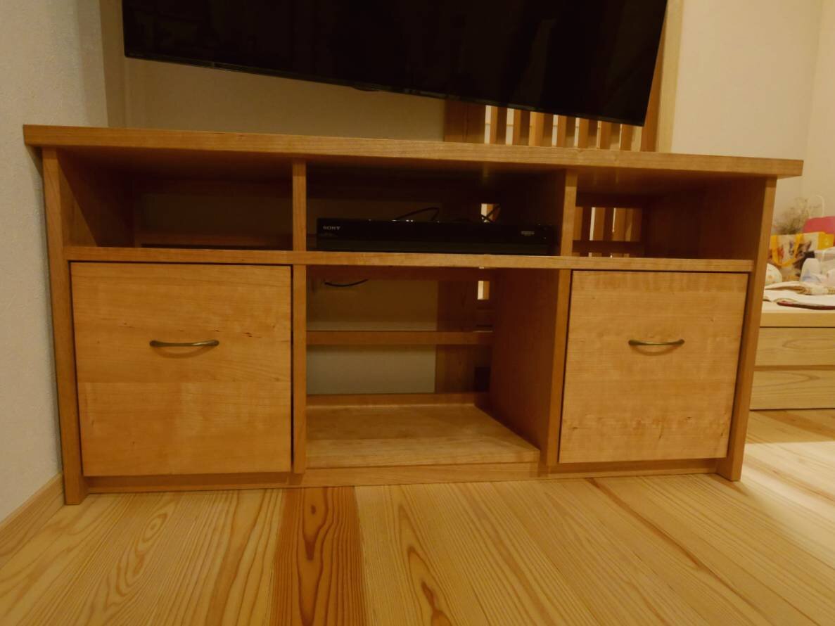 shelf_front_1.jpg