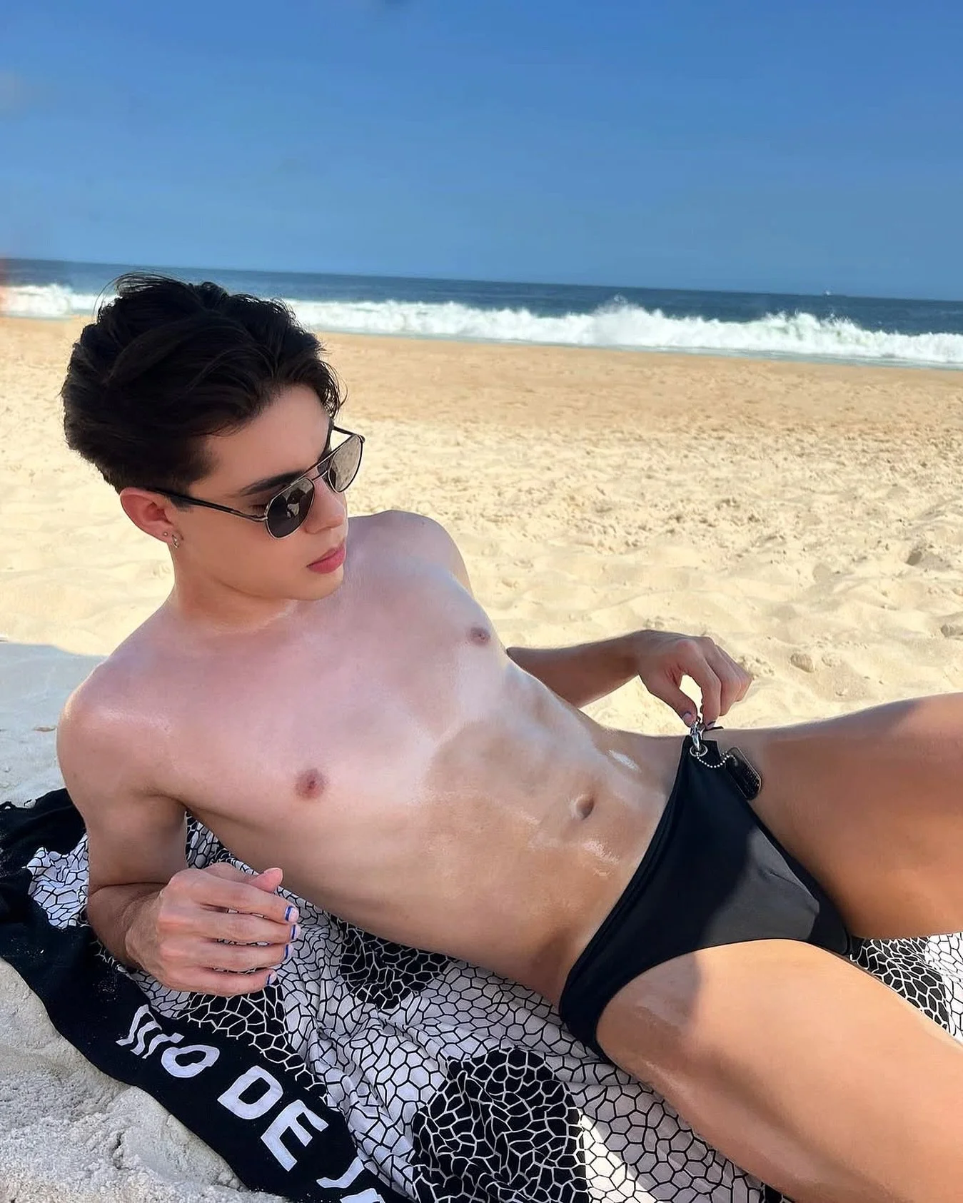 2 SEXY 4 U SWIM BRIEF IN BLACK 😛