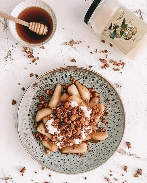 caramelised pears nutty granola.jpg