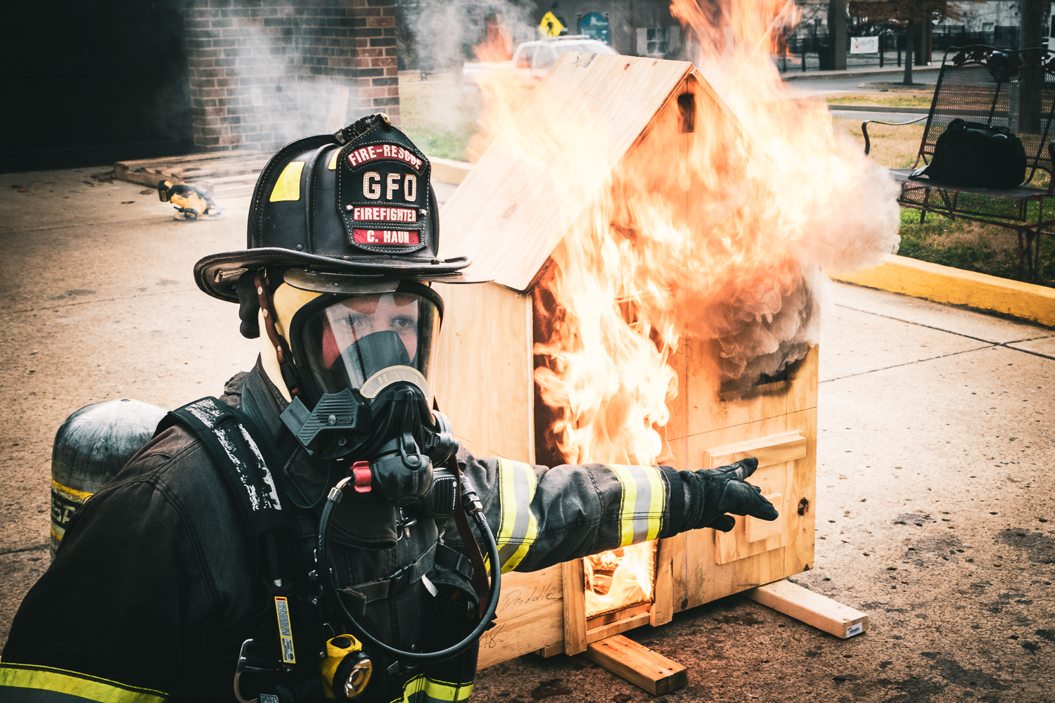 DollhouseBurn0046_20181206_80D_01.jpg