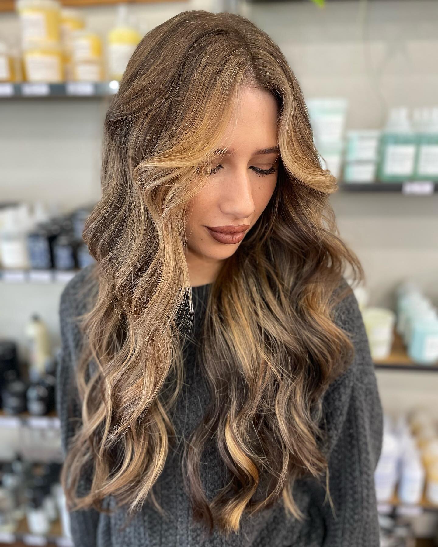 ✨ Warmth and Dimension ✨by @madelyn_mintsalonlodi #getminted 
▪️
▪️
#mintsalon #mintsalonlodi #lodi #hairtrends #2024trends #haircolor #livedincolor #warmbronde #colorcorrection #haircolor #lodistylist #lodilovers #hairhandcrafted