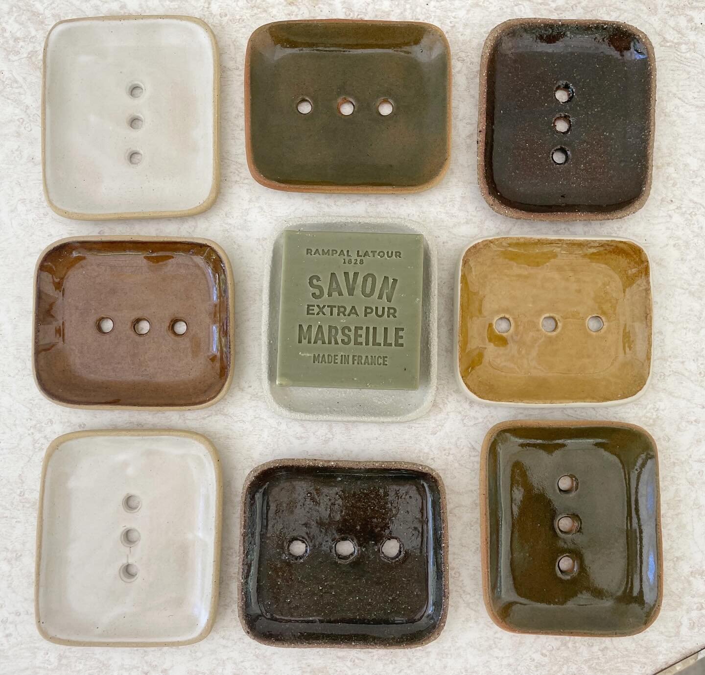 The color palette remind me of the little polished pieces of glass that I used to collect on the beach in Corsica. Love them 🤍

.
.
.
#ceramicsoapdish #handcrafted #ceramicstudio #madeinmullum #homewares #ceramics #ceramicsstudio #stonewareceramics