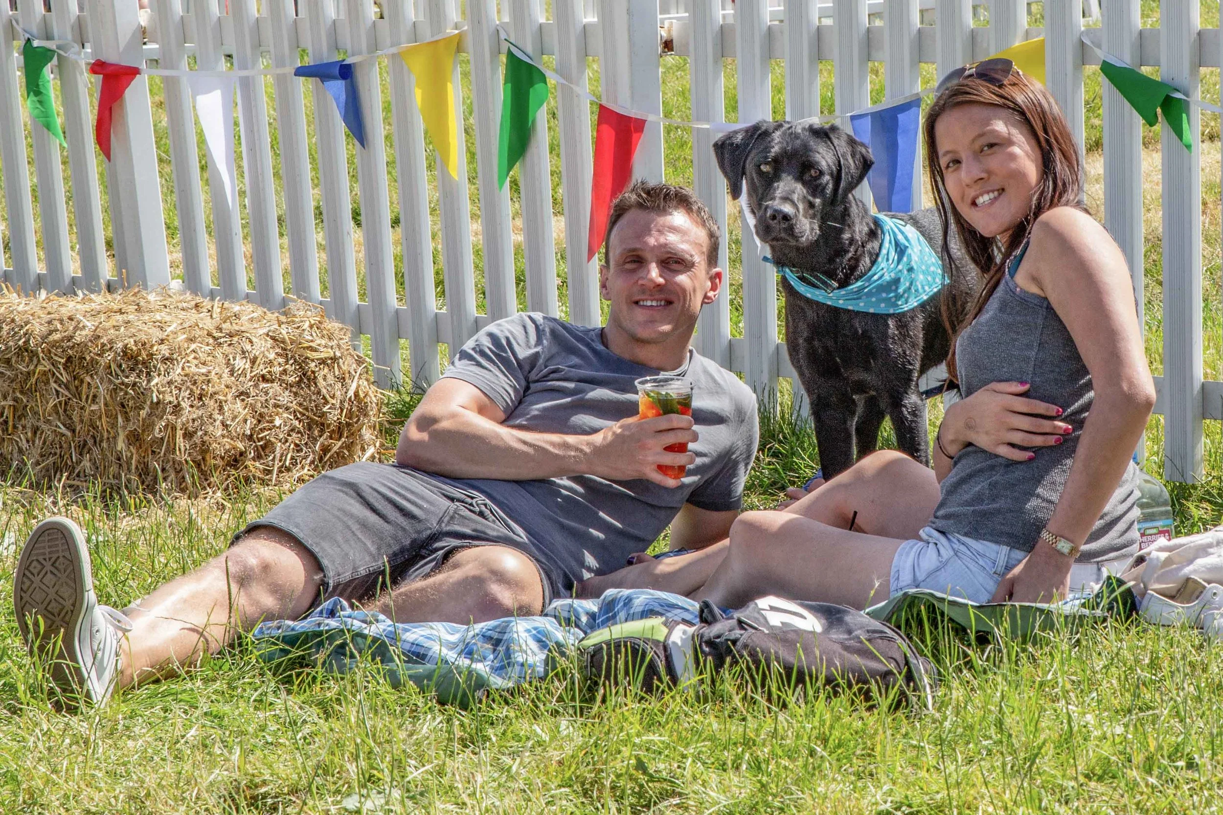 DogFest Choc lab & couple relaxing DFB5282.jpg