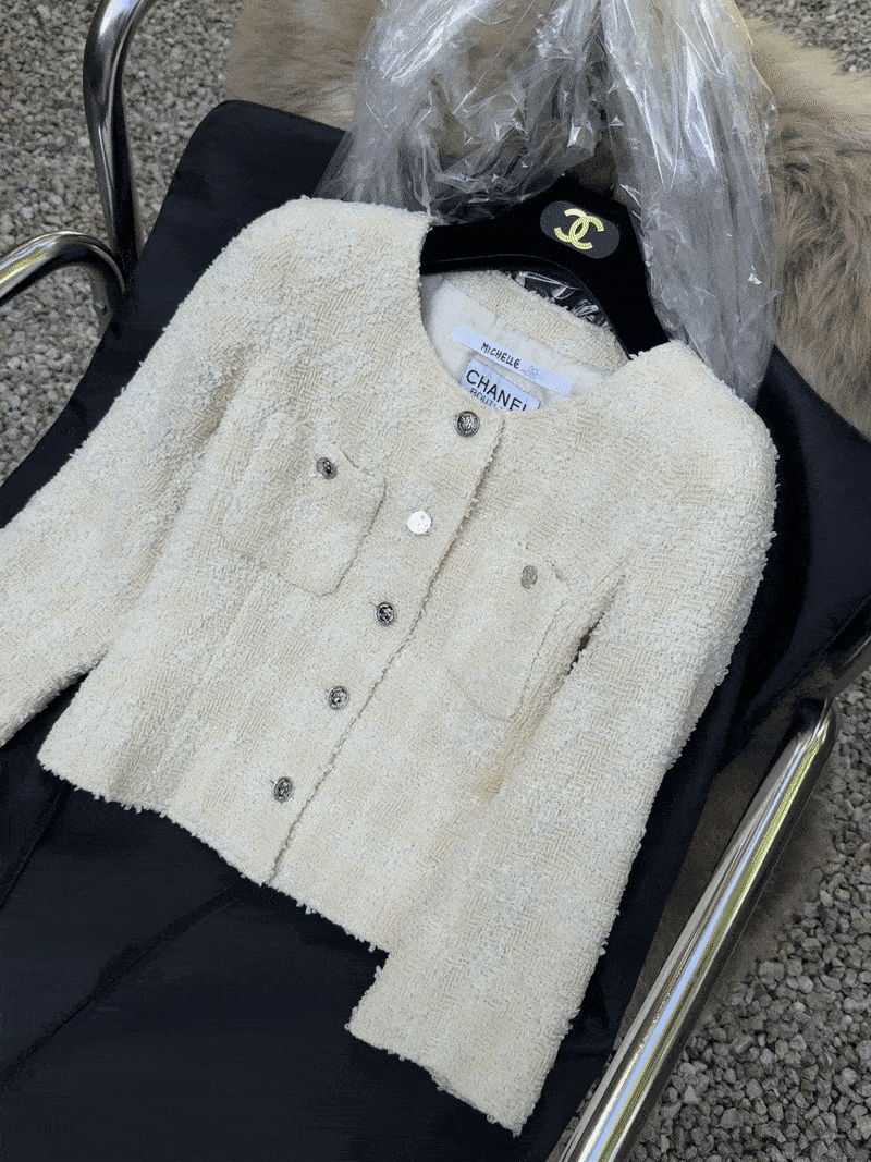 giphy1-ezgif.com-video-to-gif-converter (1).gif